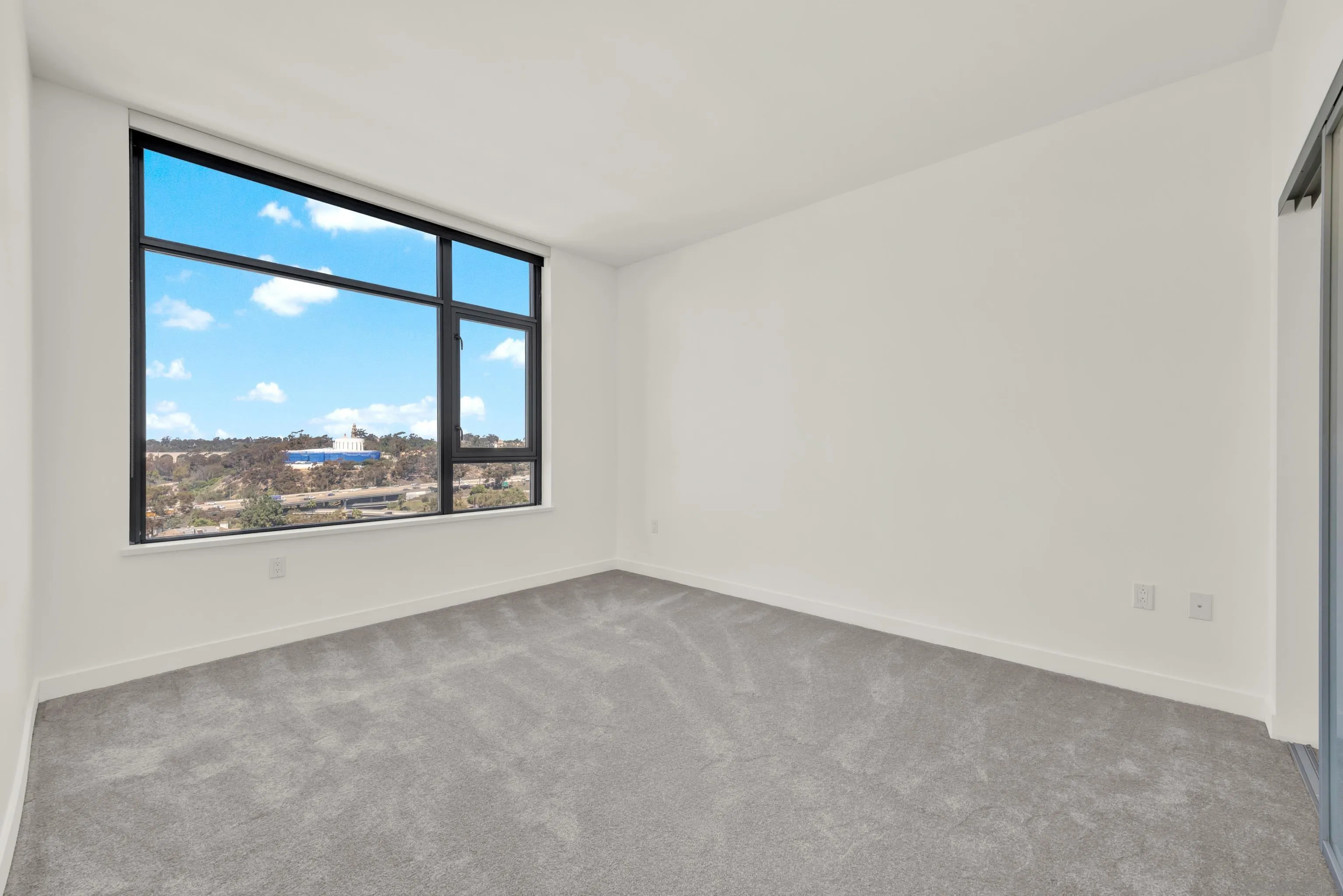 https://cdn.realtyfeed.com/cdn/127/260021746/2d0d88892ba272ab0888c8480f3f5dbb.webp