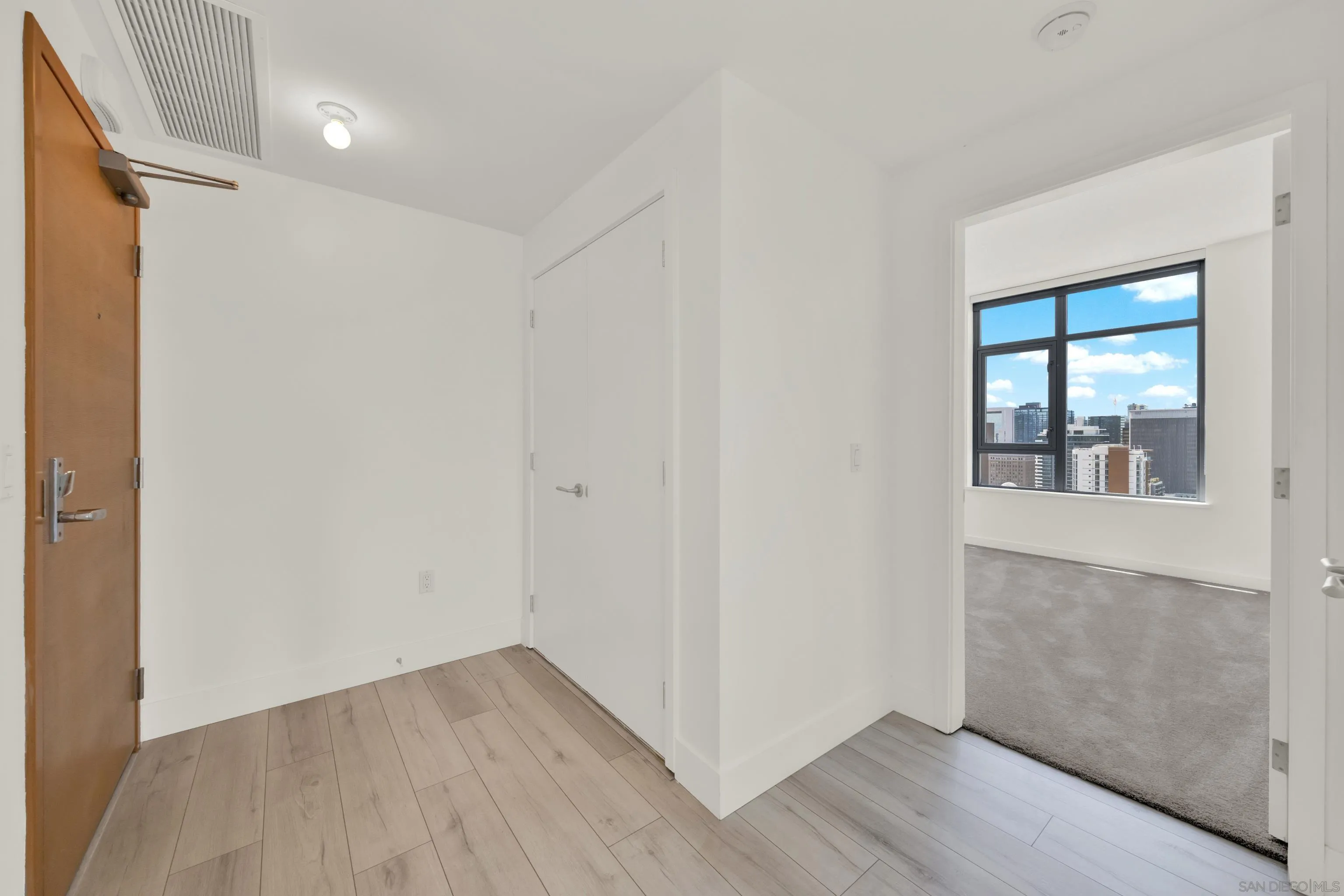 https://cdn.realtyfeed.com/cdn/127/260021746/6c3d5b5ff3a4e8beebd170d2df537a8c.webp