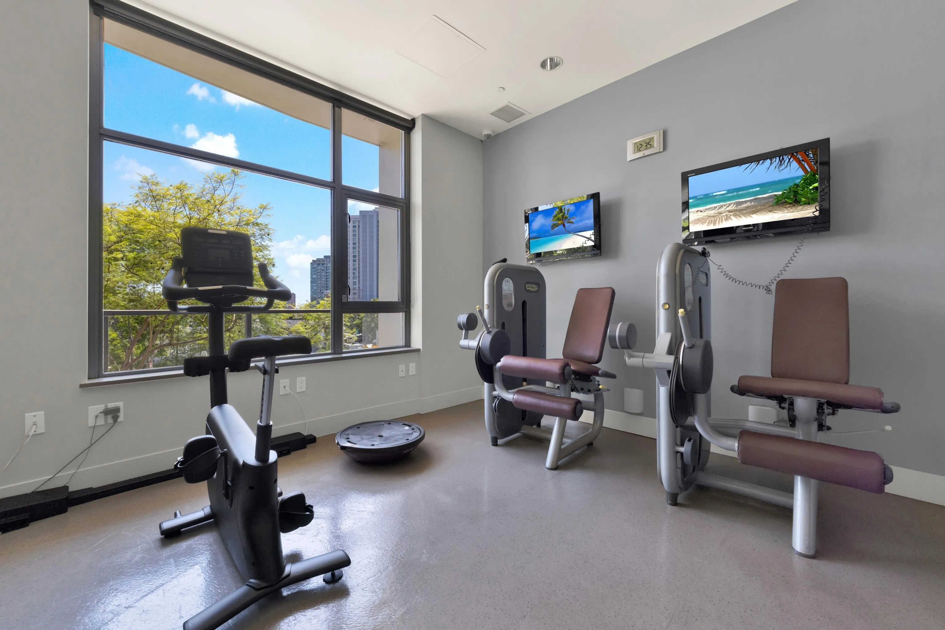 https://cdn.realtyfeed.com/cdn/127/260021746/8898a5447a29a10dd1d0a070d700924a.webp