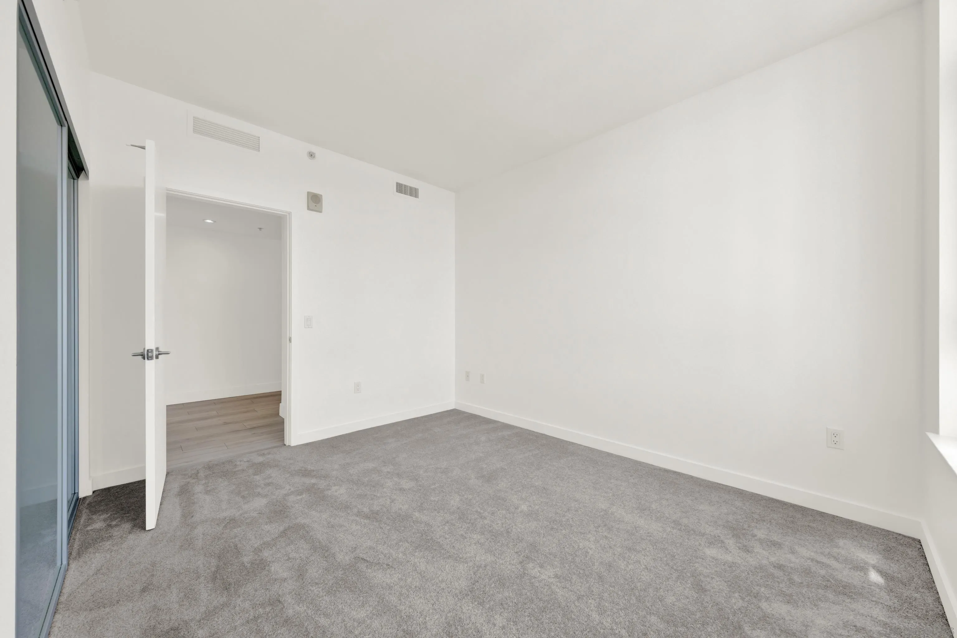 https://cdn.realtyfeed.com/cdn/127/260021746/9337b9278b2fbfed6de7af0fe571759c.webp
