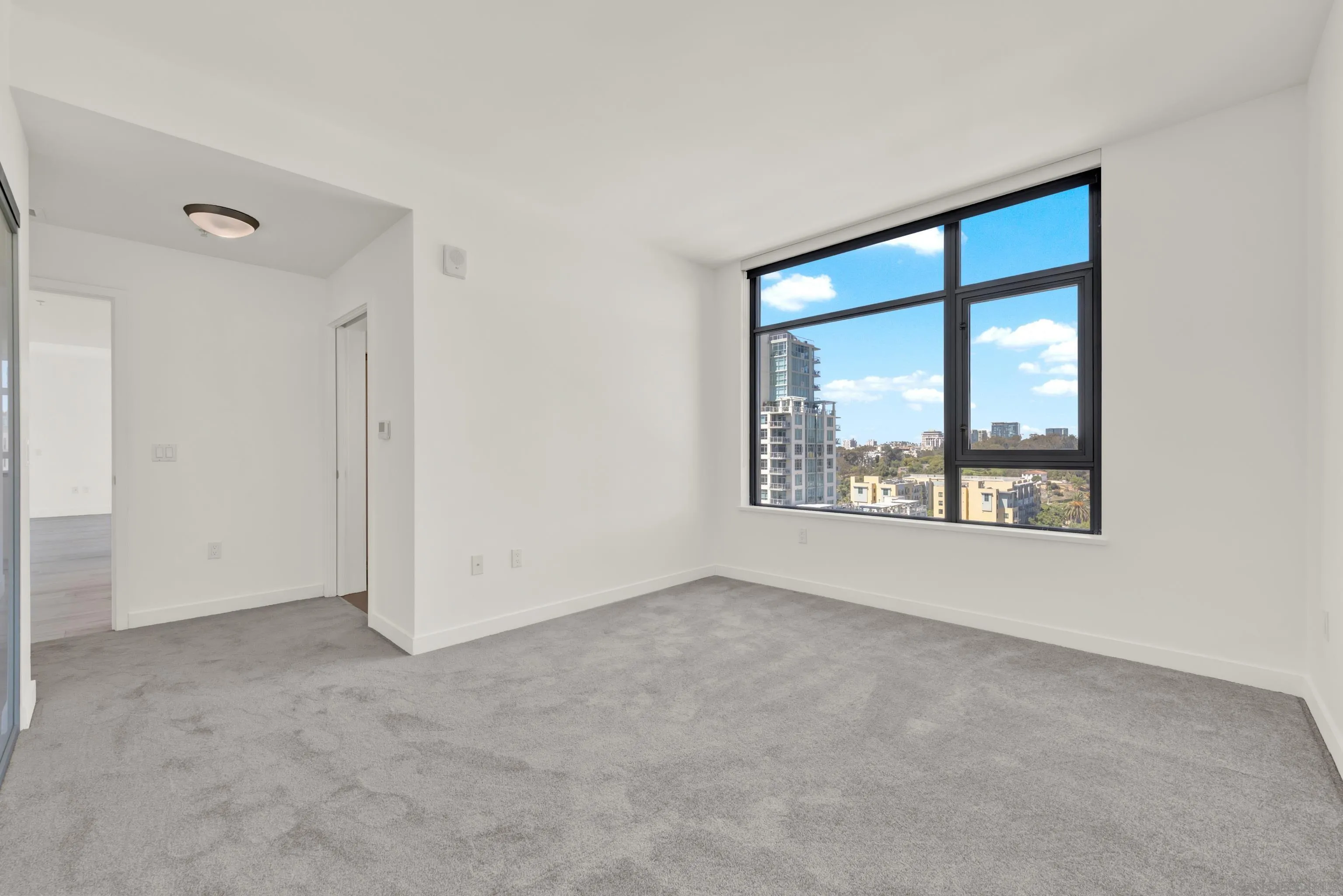 https://cdn.realtyfeed.com/cdn/127/260021746/a36160180b4065c9e2f19bd0e6cb118a.webp