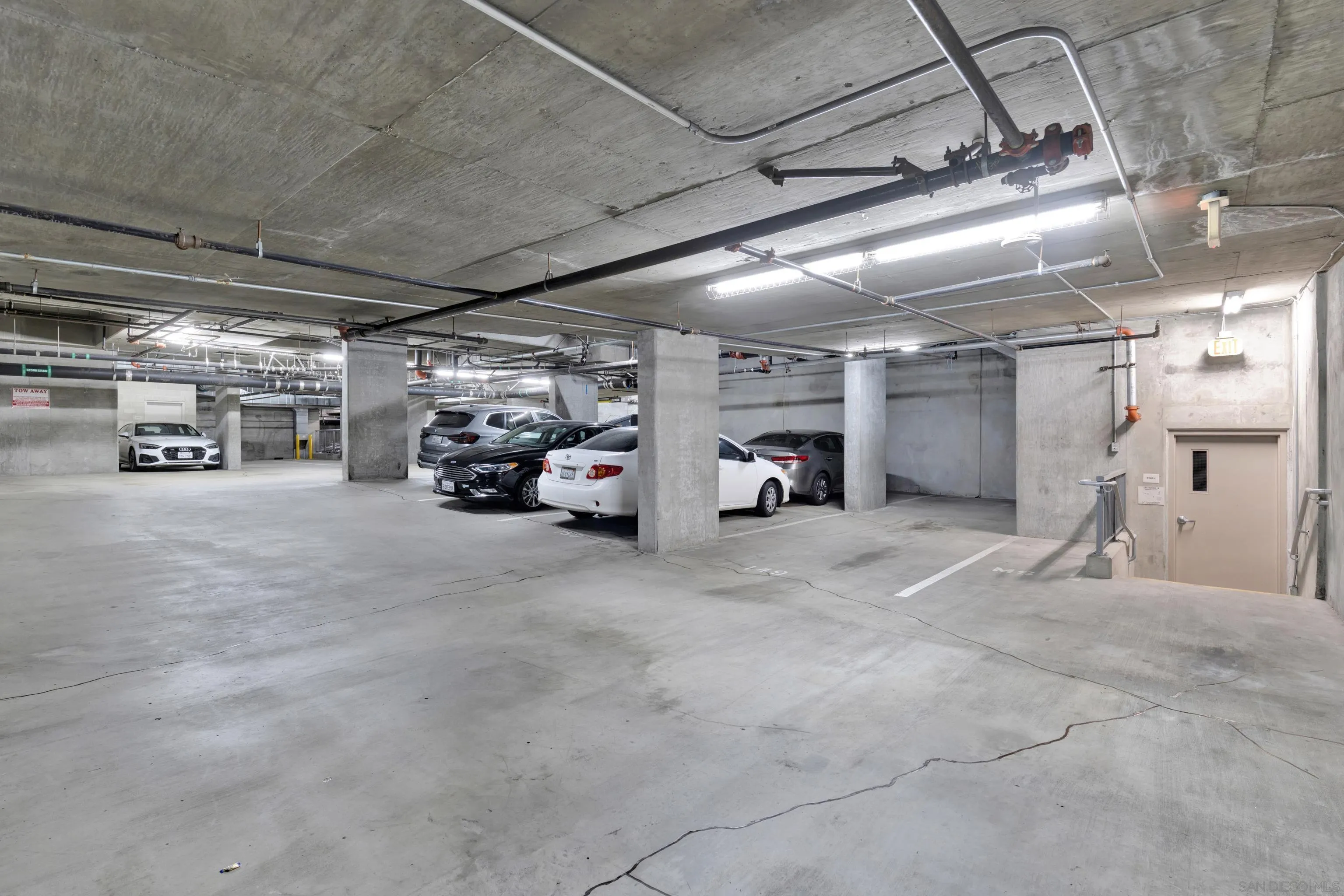https://cdn.realtyfeed.com/cdn/127/260021746/be91943be2eead371c6733f55d3996fc.webp