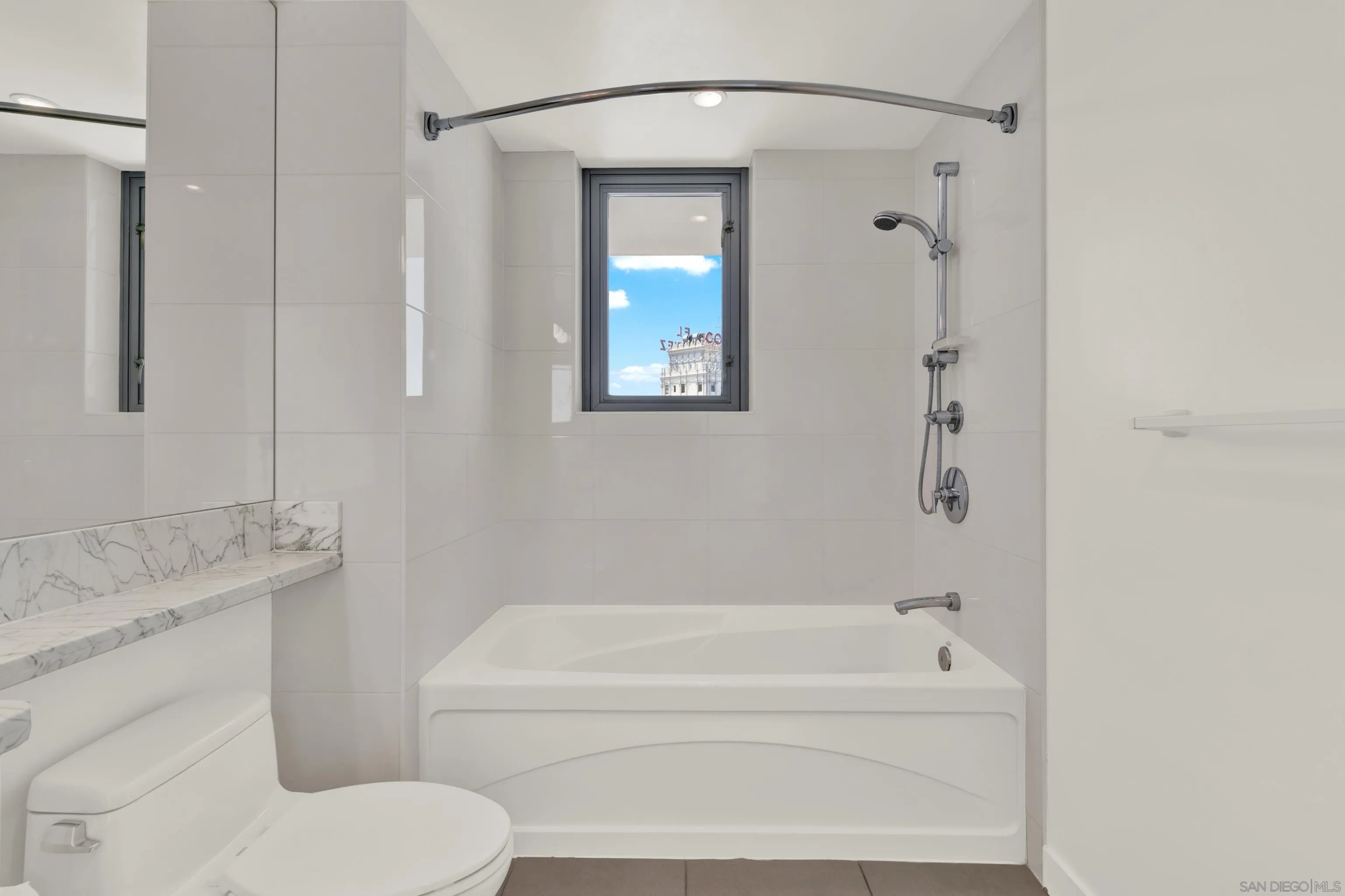 https://cdn.realtyfeed.com/cdn/127/260021746/bf66a88f3a39f47d1f7371bd38880fe4.webp