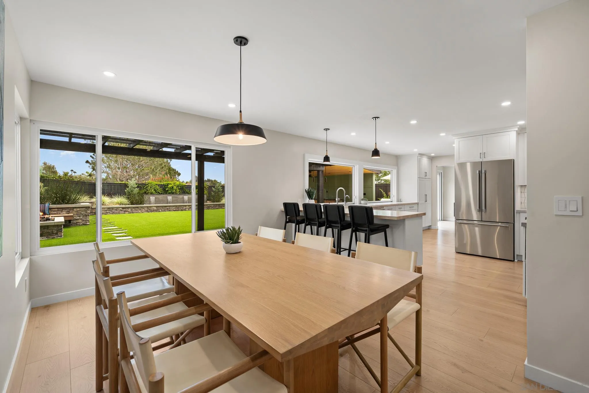 https://cdn.realtyfeed.com/cdn/127/260021748/2494cbdb7468a4a50aeaccfc09c7ade5.webp