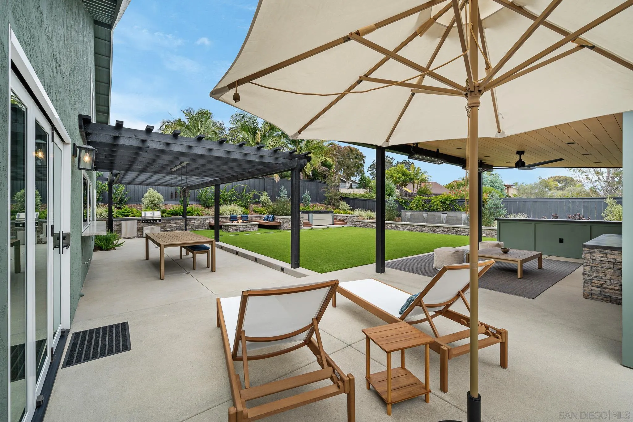 https://cdn.realtyfeed.com/cdn/127/260021748/f473085aec6024d9517744c2f5b19bdd.webp