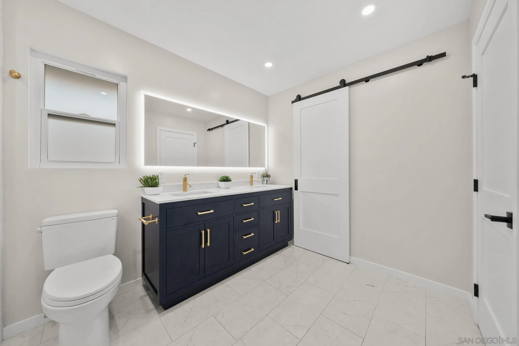 https://cdn.realtyfeed.com/cdn/127/260021748/fd431edec7a2b599a9f869ff6587aff5.webp