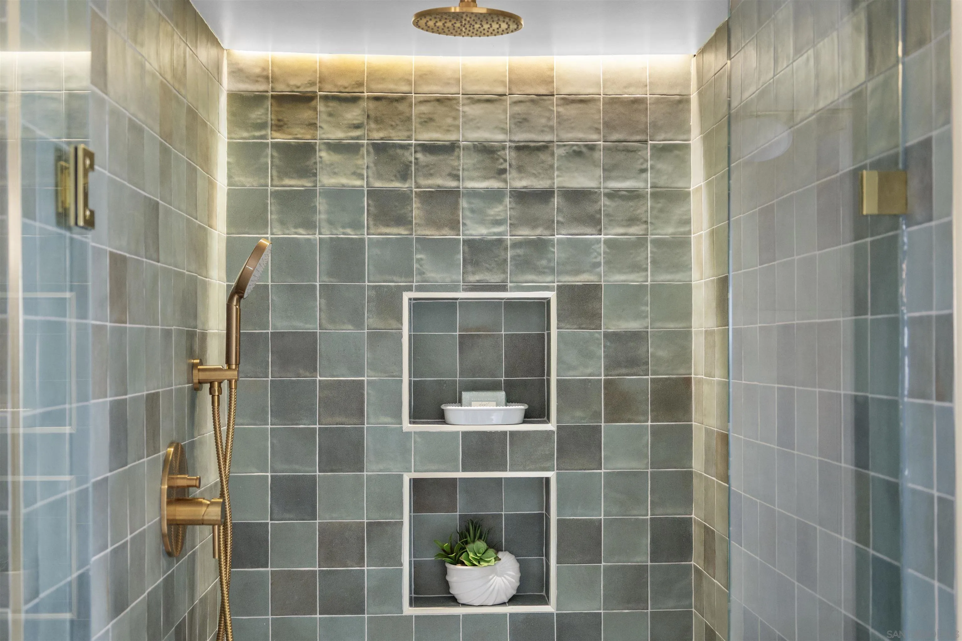https://cdn.realtyfeed.com/cdn/127/260021750/2047838a0050f3b769d008776e67667a.webp