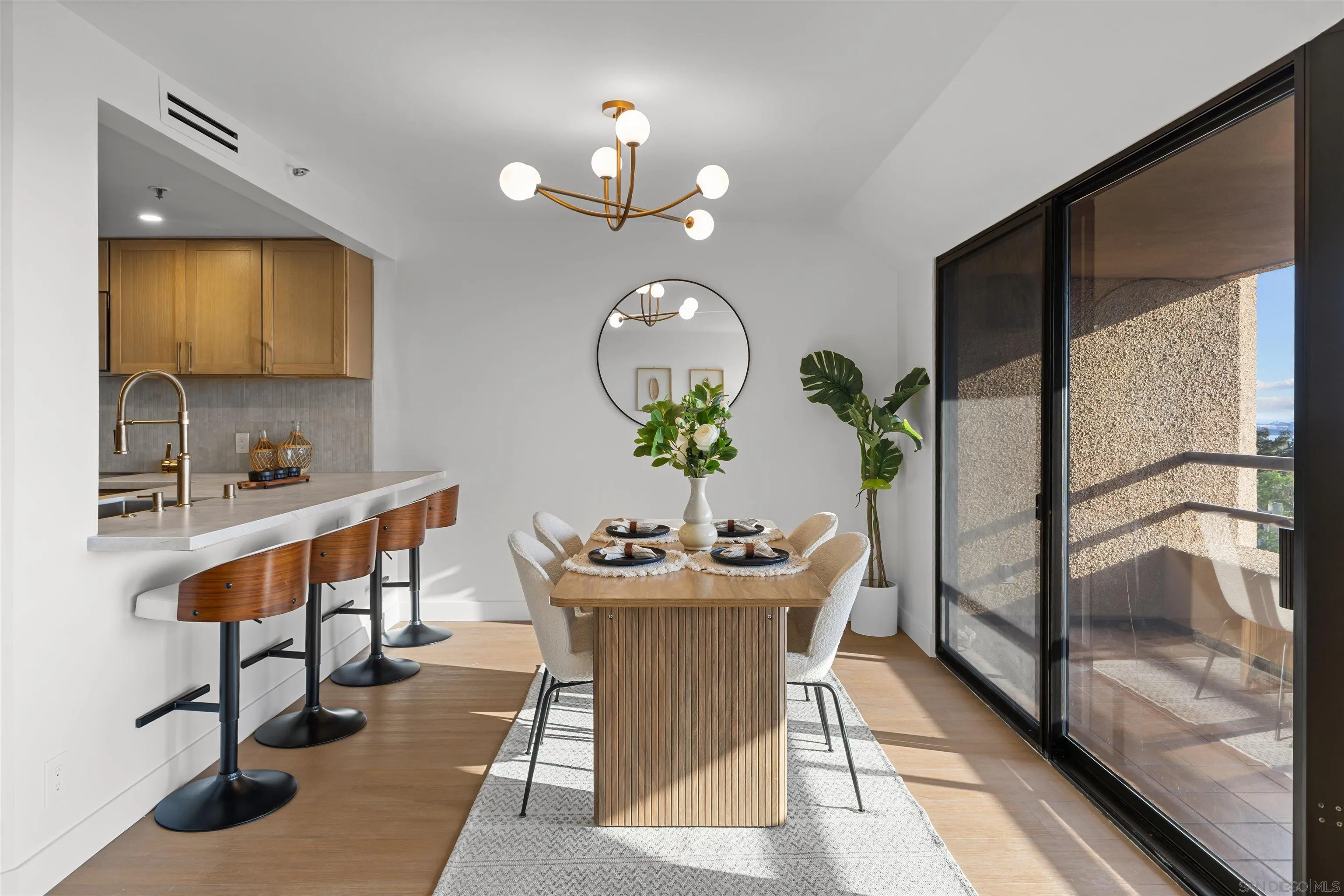 https://cdn.realtyfeed.com/cdn/127/260021750/9aaa25594472441026c83160f93033ff.webp