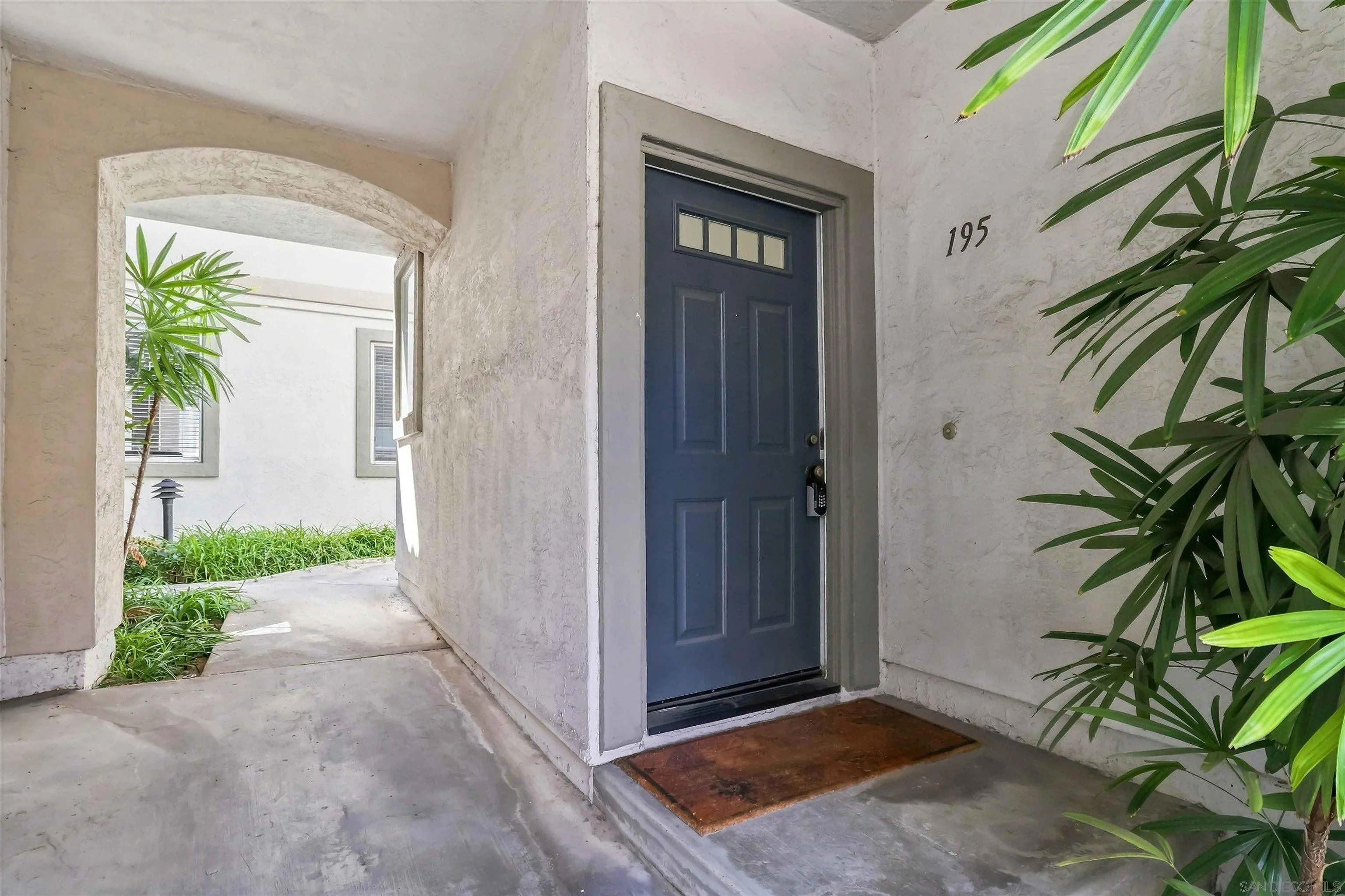 https://cdn.realtyfeed.com/cdn/127/260021752/0cb847e581a2e6417b1c76990e7fb407.webp