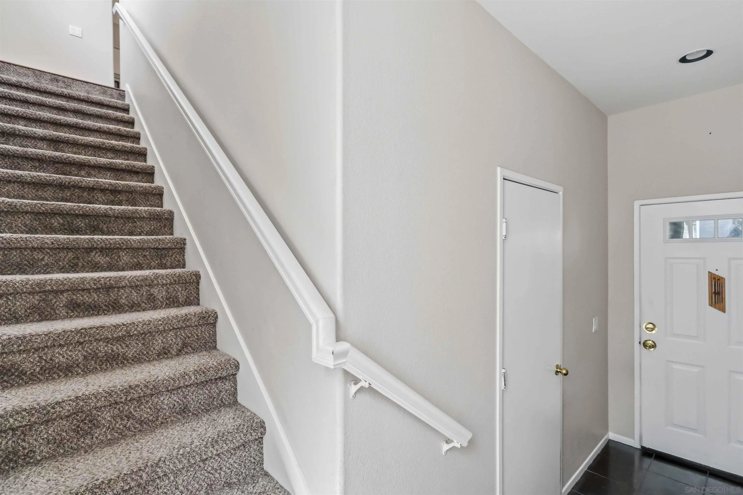 https://cdn.realtyfeed.com/cdn/127/260021752/1b832191759aa80b59e919058df0ac63.webp