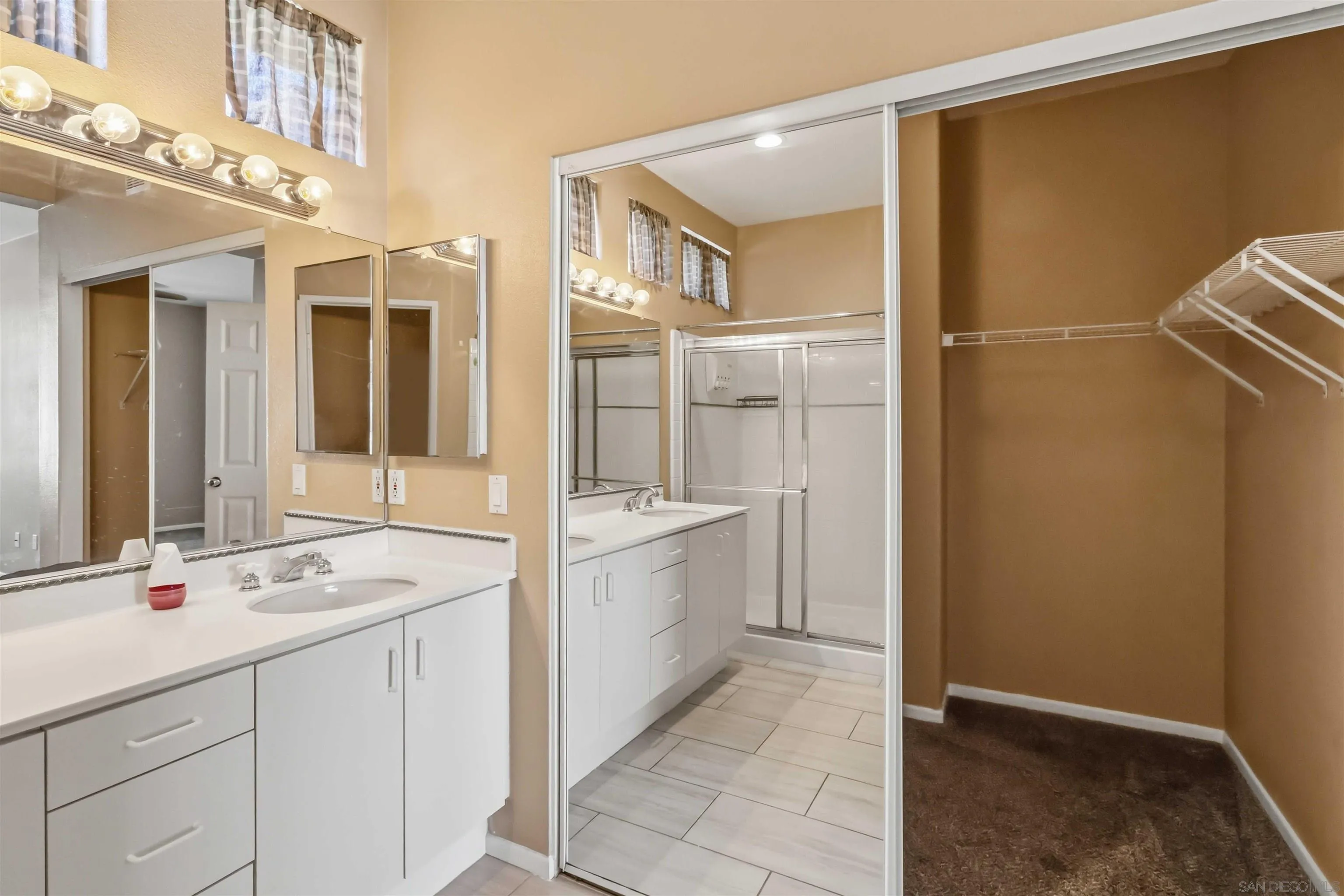 https://cdn.realtyfeed.com/cdn/127/260021752/21eb0ce8626bb9b3d34895be5cf14b64.webp