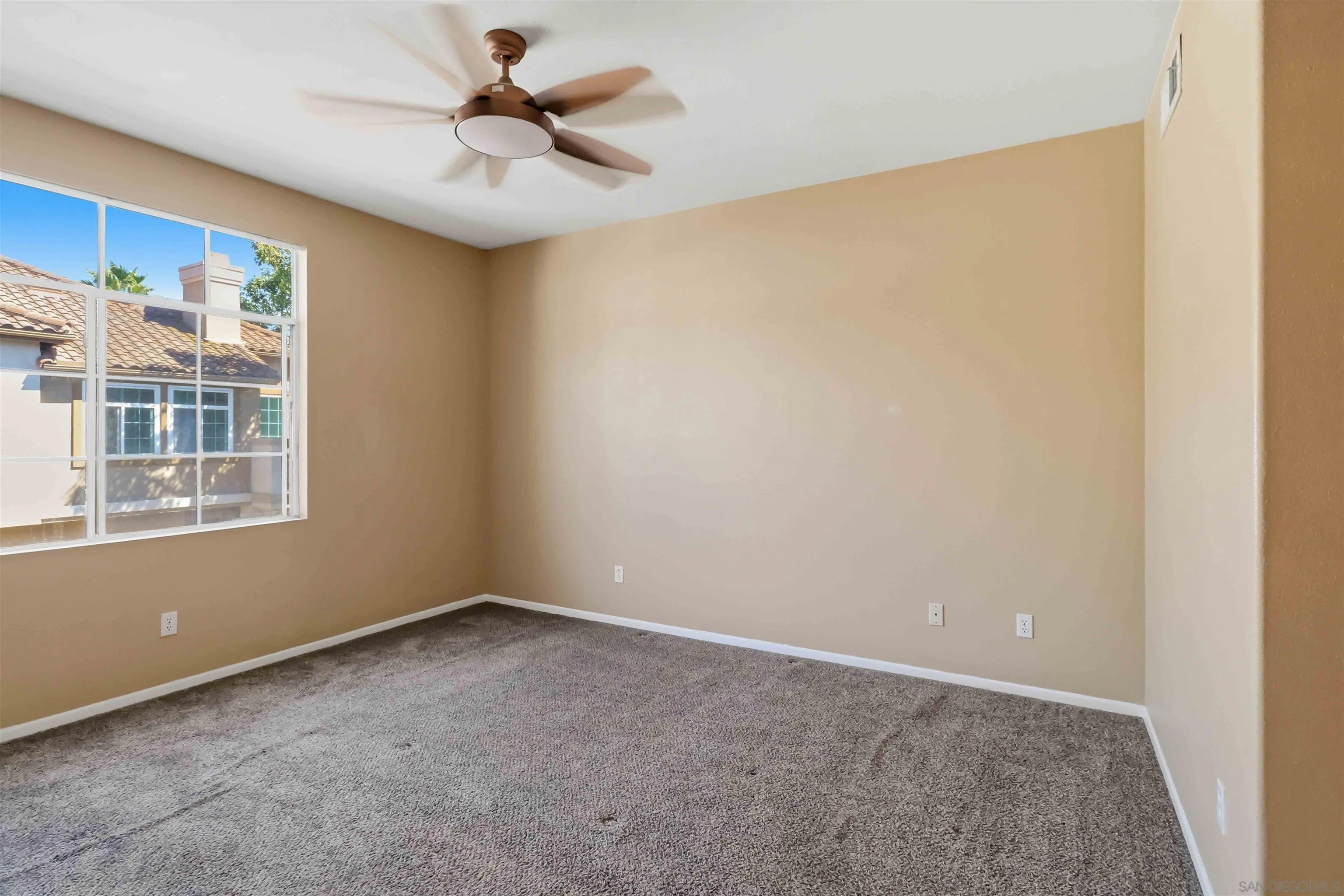 https://cdn.realtyfeed.com/cdn/127/260021752/2bfcea2b2201709f28c69e7e5b19f796.webp