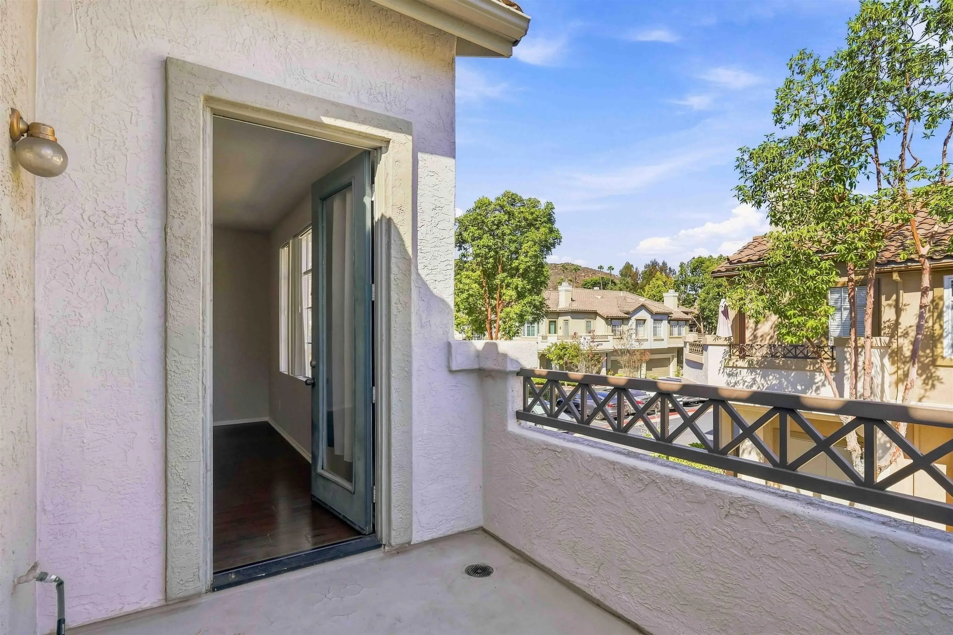 https://cdn.realtyfeed.com/cdn/127/260021752/a84de4781bc8bd169ffa91b3071e1e5c.webp