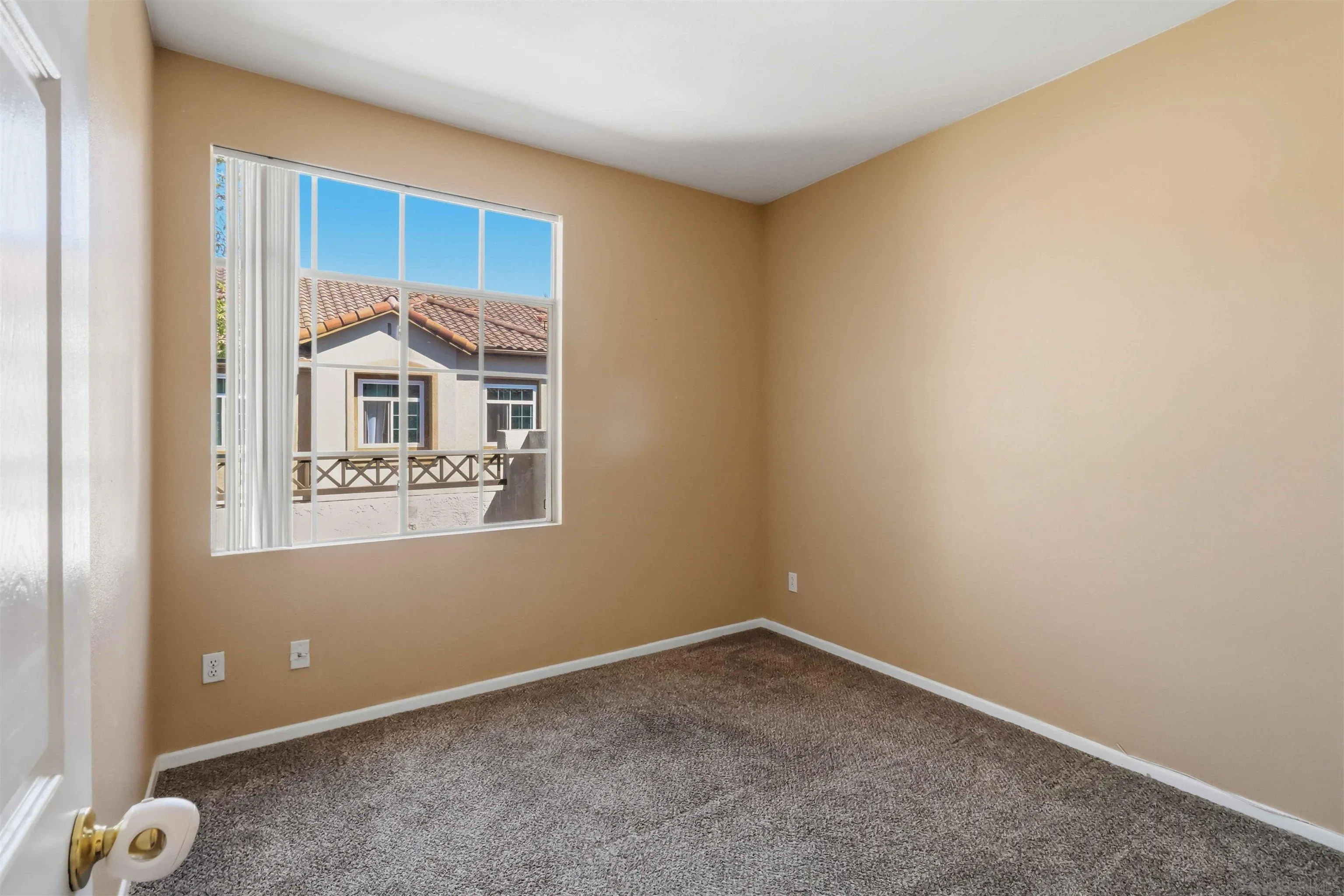 https://cdn.realtyfeed.com/cdn/127/260021752/bf21116cd01bf16d90c3c0f32a981b14.webp