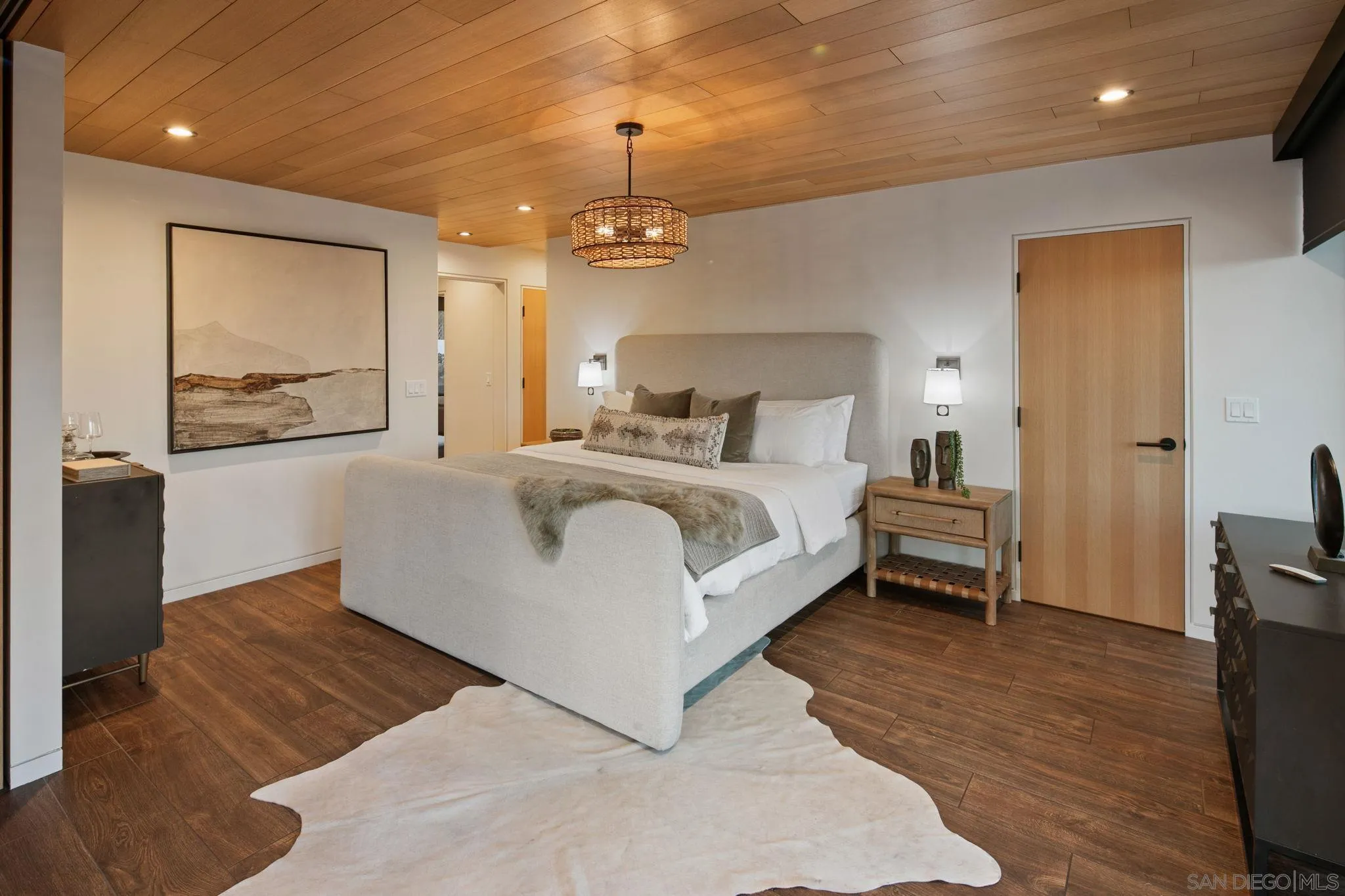 https://cdn.realtyfeed.com/cdn/127/260021755/311518d78edc87c9d8db997222a72be9.webp