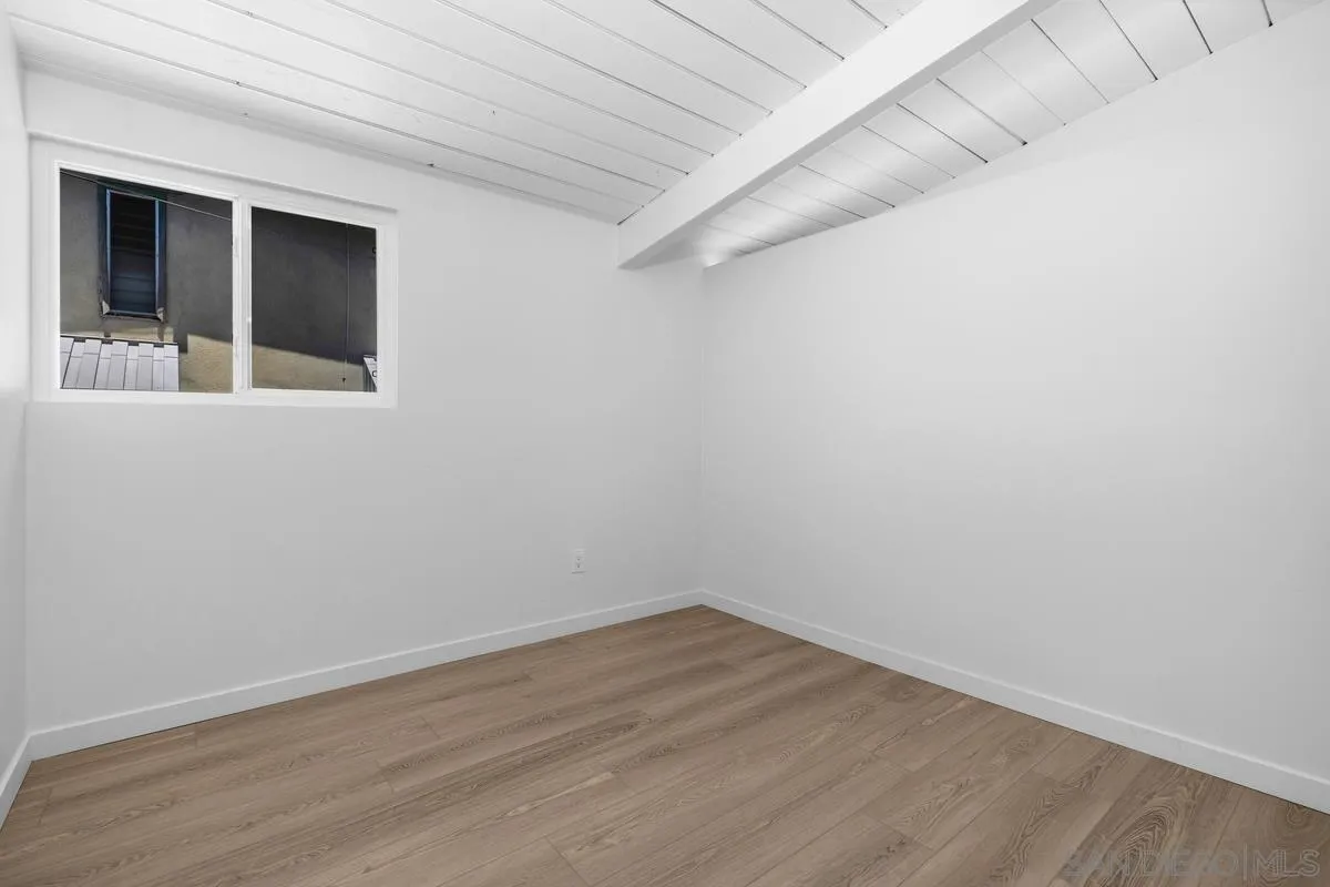 https://cdn.realtyfeed.com/cdn/127/260021761/051cfa290a91ed947a595bc354749e28.webp