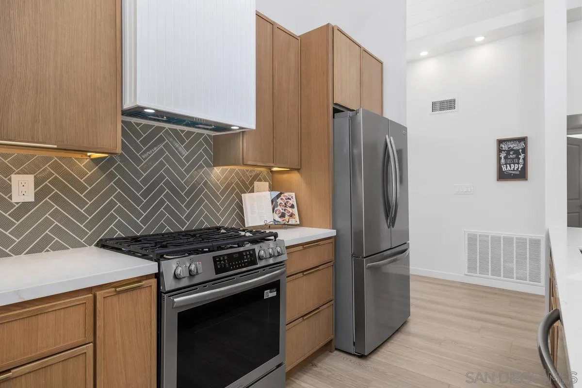 https://cdn.realtyfeed.com/cdn/127/260021761/2c70d42d692a24d28ac92958afcbe862.webp