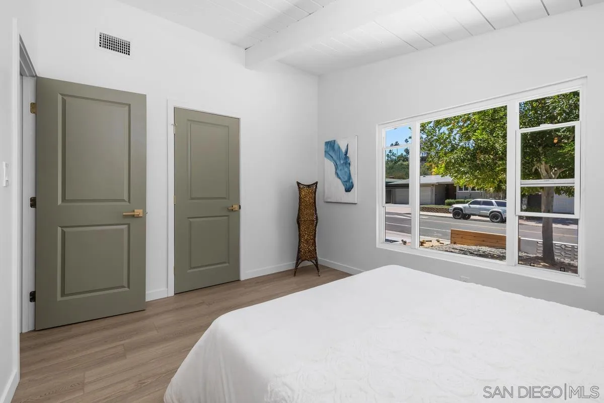https://cdn.realtyfeed.com/cdn/127/260021761/34e3898305ef347c7bed025d9fab8492.webp