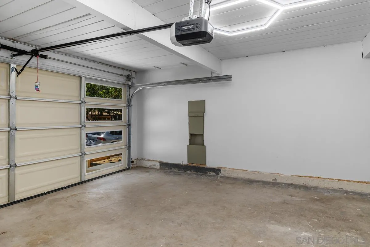 https://cdn.realtyfeed.com/cdn/127/260021761/86892caf3d33cb8ce434162592846cdf.webp