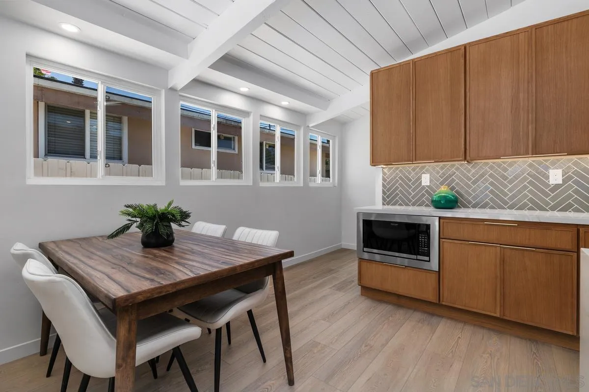 https://cdn.realtyfeed.com/cdn/127/260021761/dc3c3955b91b9ecf966f453cd51d1e06.webp