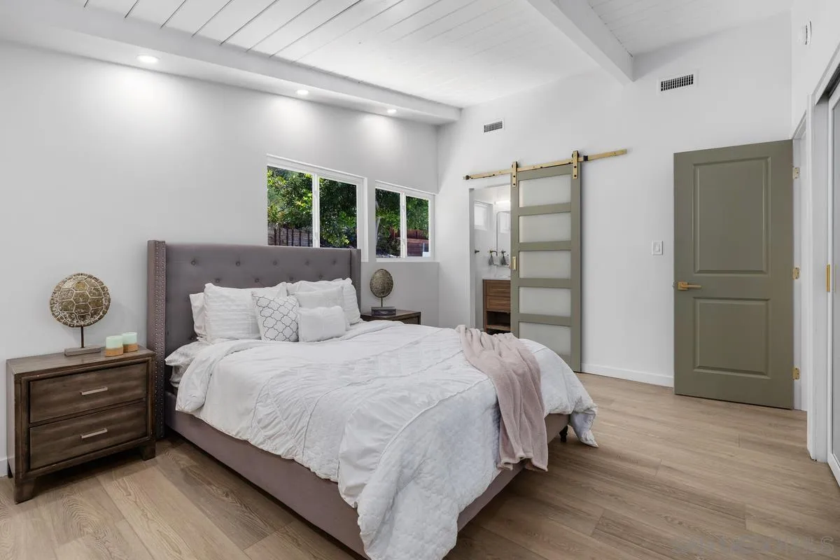 https://cdn.realtyfeed.com/cdn/127/260021761/e33facda59da64346e855c8a615e0d1d.webp