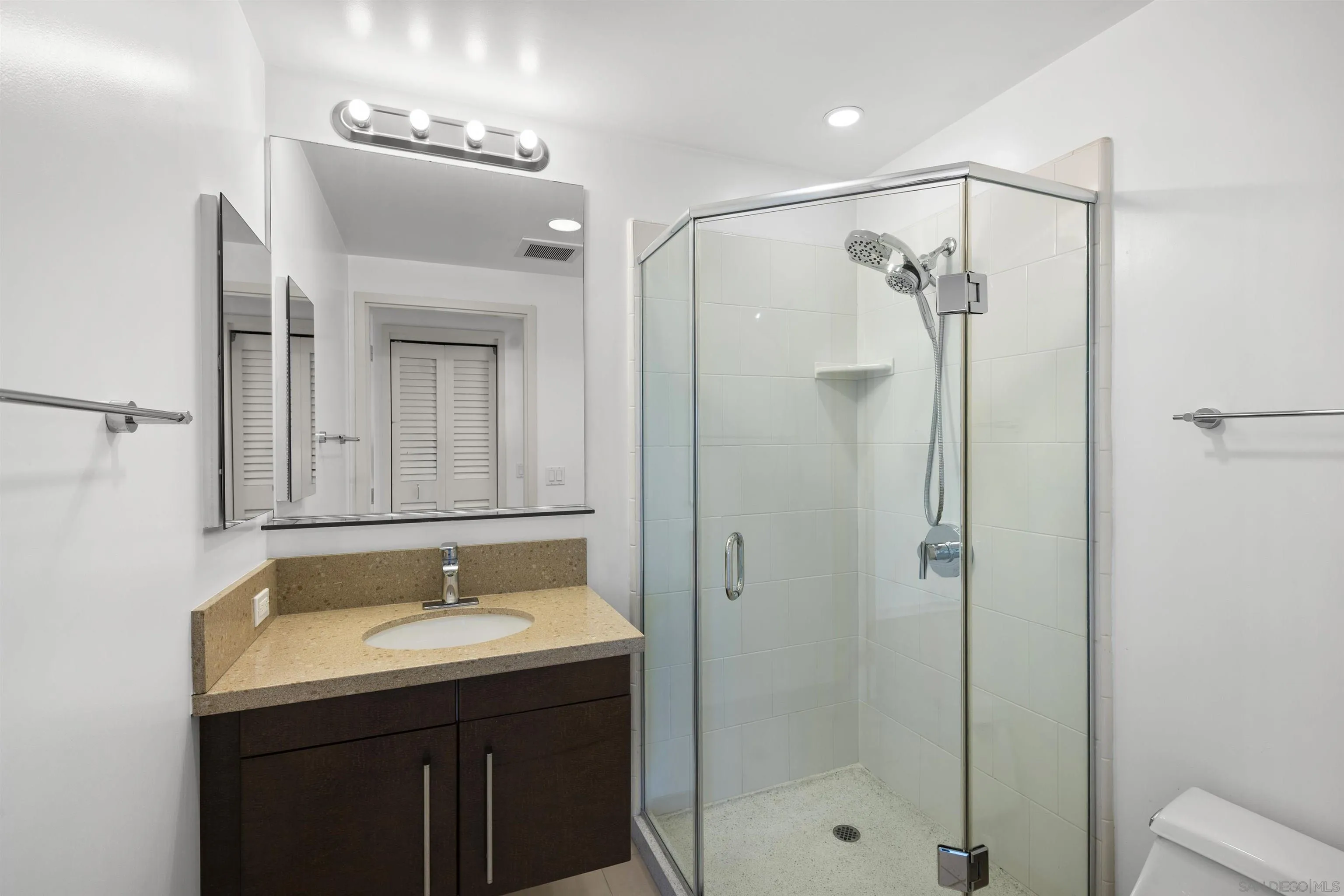 https://cdn.realtyfeed.com/cdn/127/260021766/52614d5b5cb34c515438a4f944f27646.webp