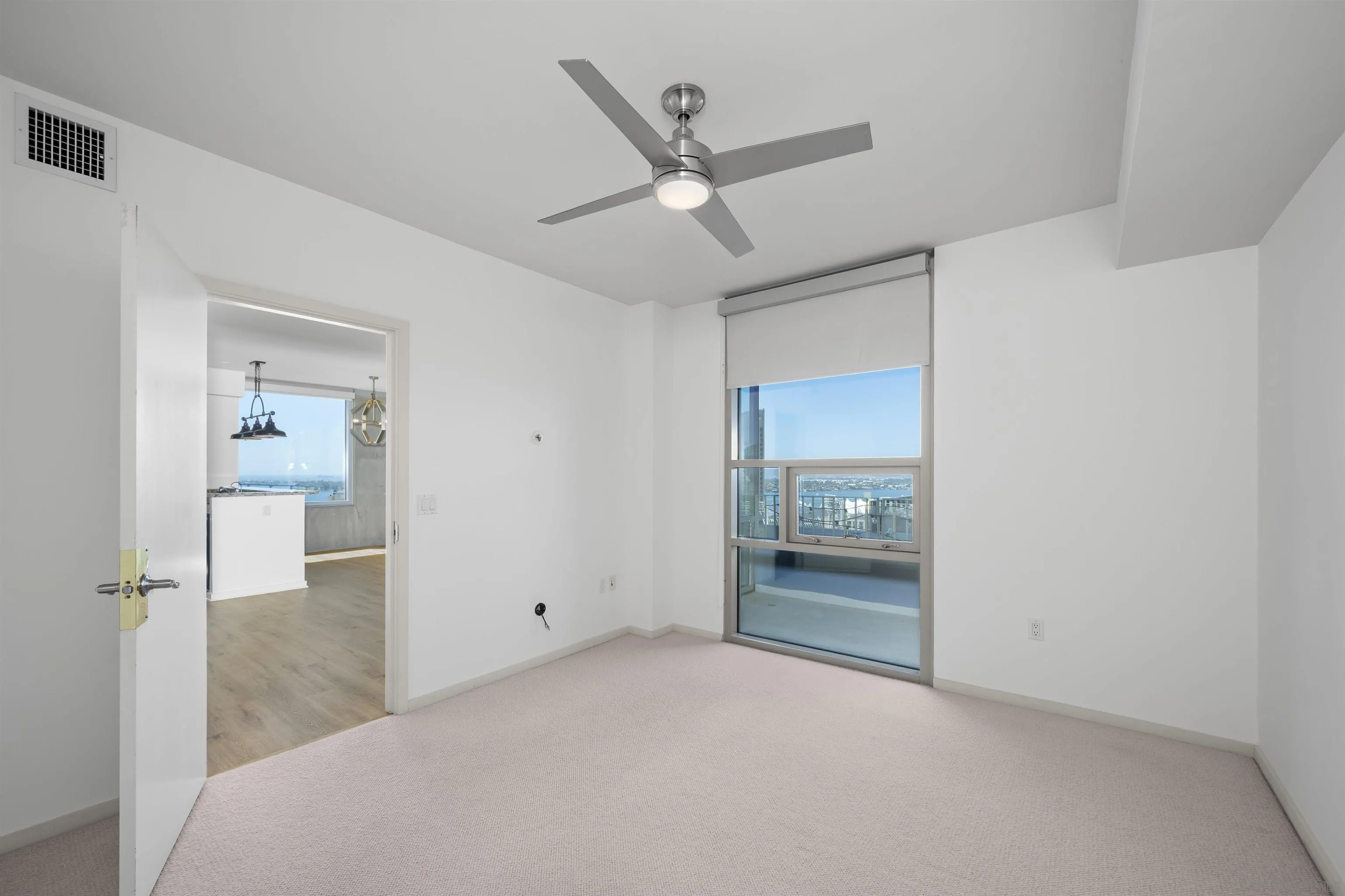 https://cdn.realtyfeed.com/cdn/127/260021766/7c2351c8b1fa84c5e5b3124ada64094e.webp