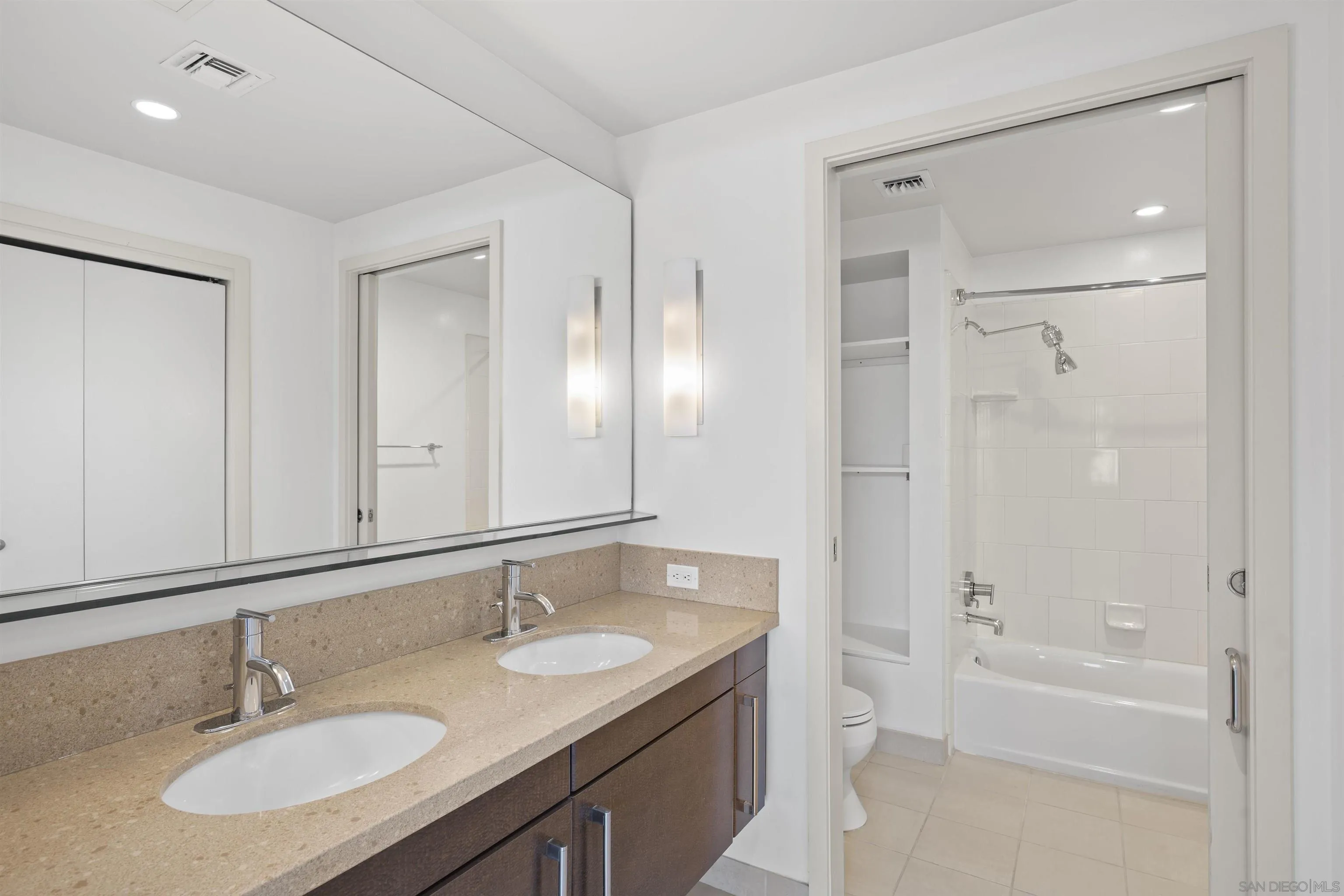 https://cdn.realtyfeed.com/cdn/127/260021766/8e024014d34f3b218111b822487125a0.webp