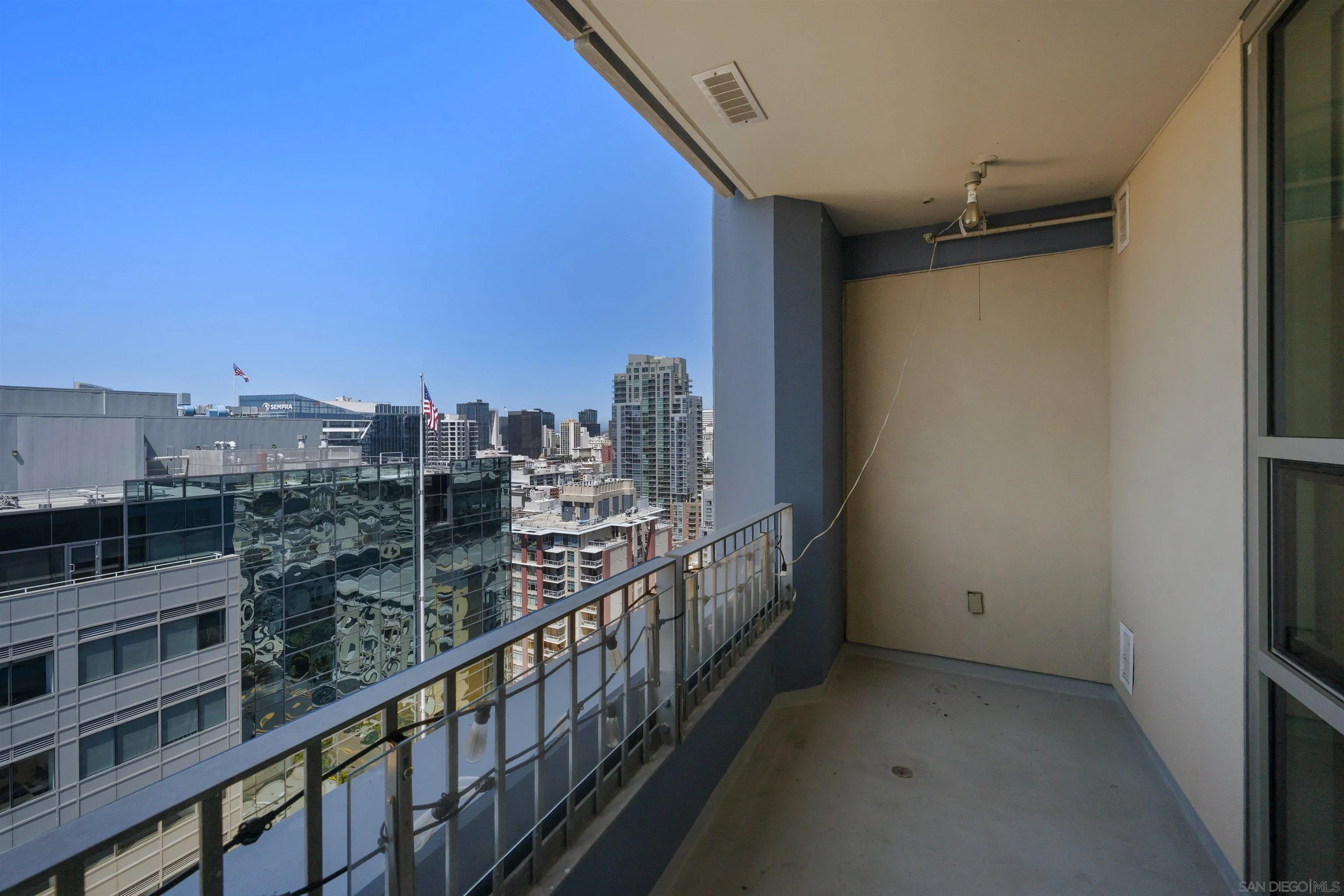 https://cdn.realtyfeed.com/cdn/127/260021766/955087a721ec5b1a1108960f85f835a5.webp
