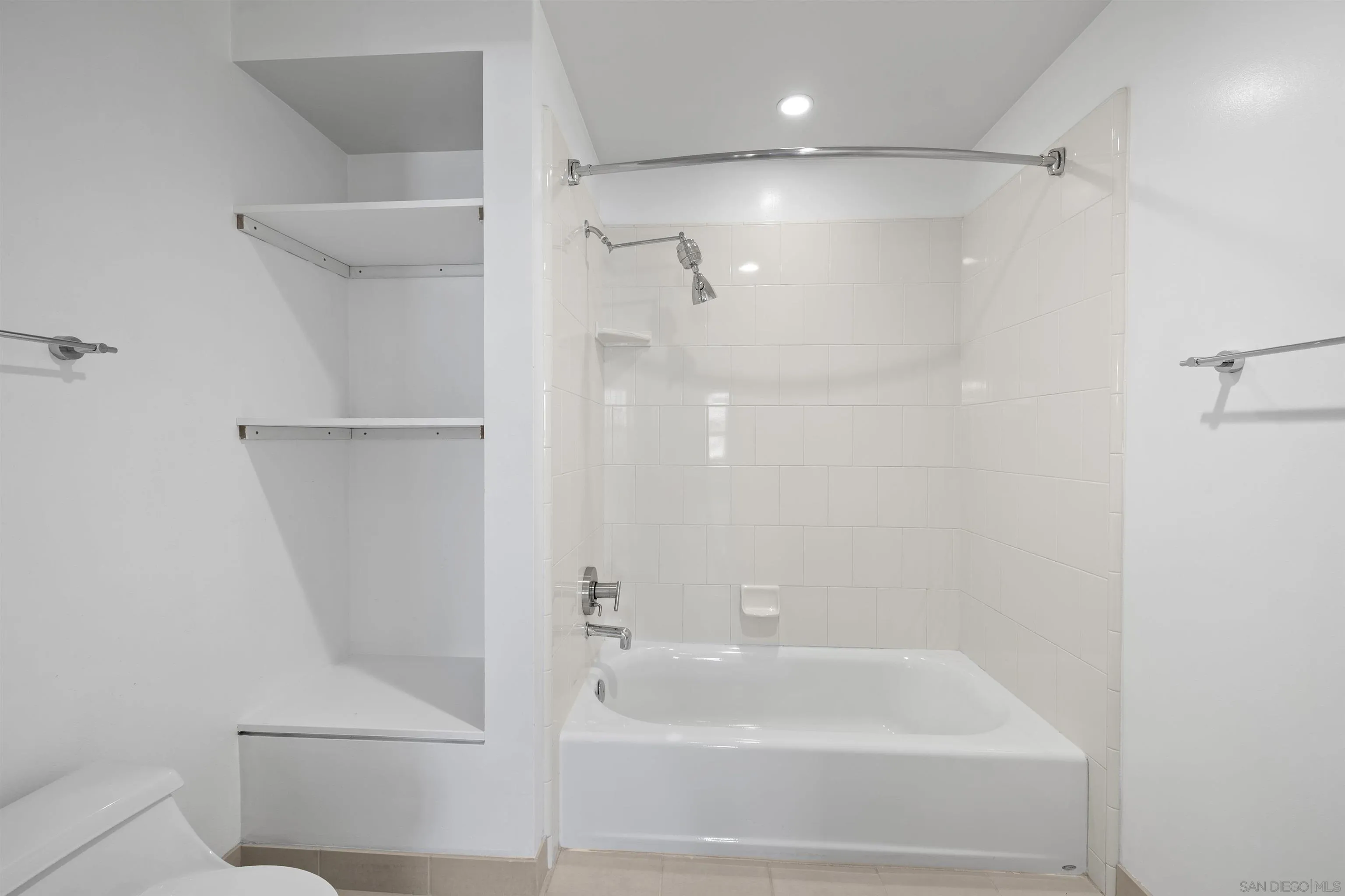 https://cdn.realtyfeed.com/cdn/127/260021766/ca527931407ace613a8361cd4b8fdb1a.webp