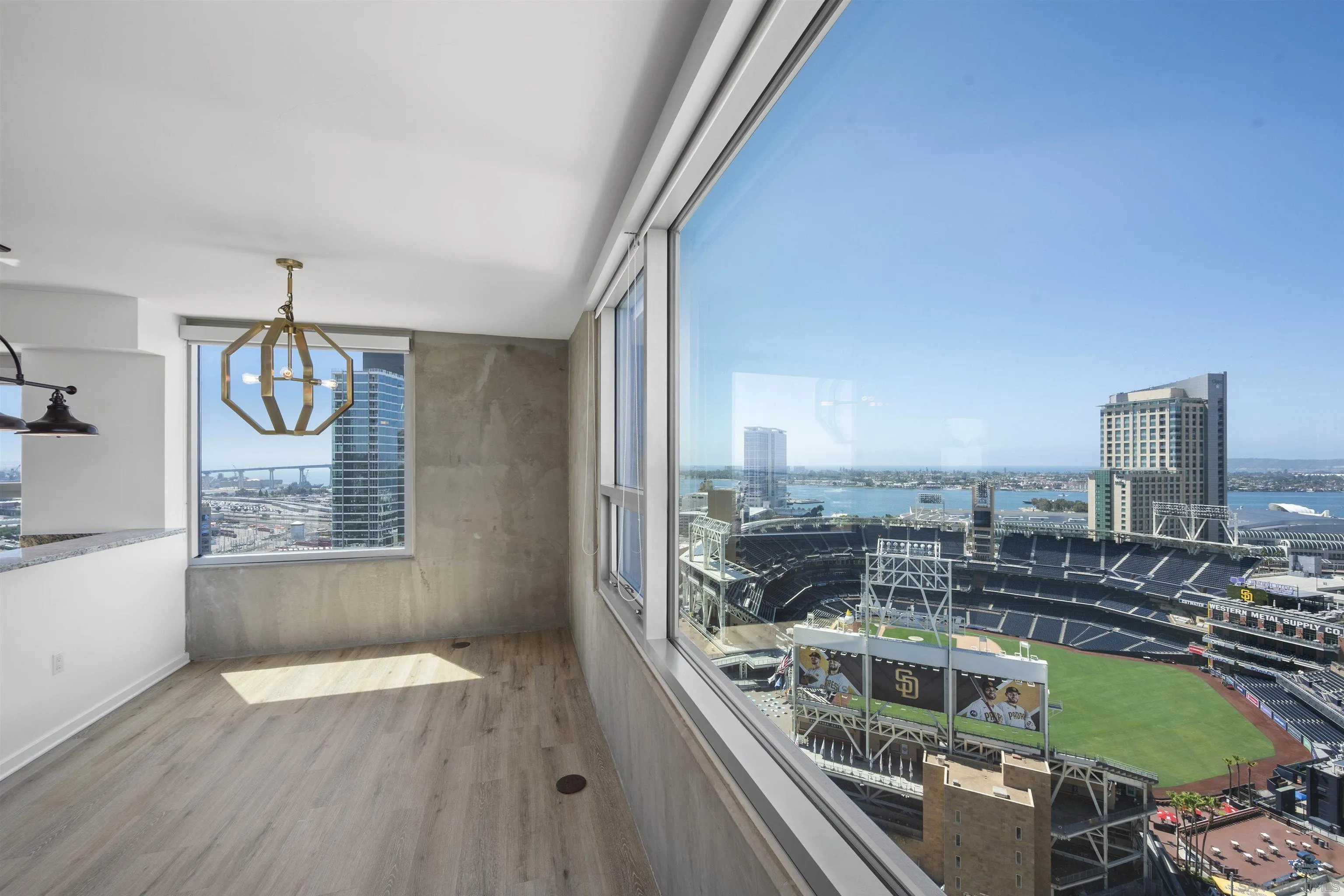 https://cdn.realtyfeed.com/cdn/127/260021766/ca779be1451be1ad02dd318b2641e445.webp