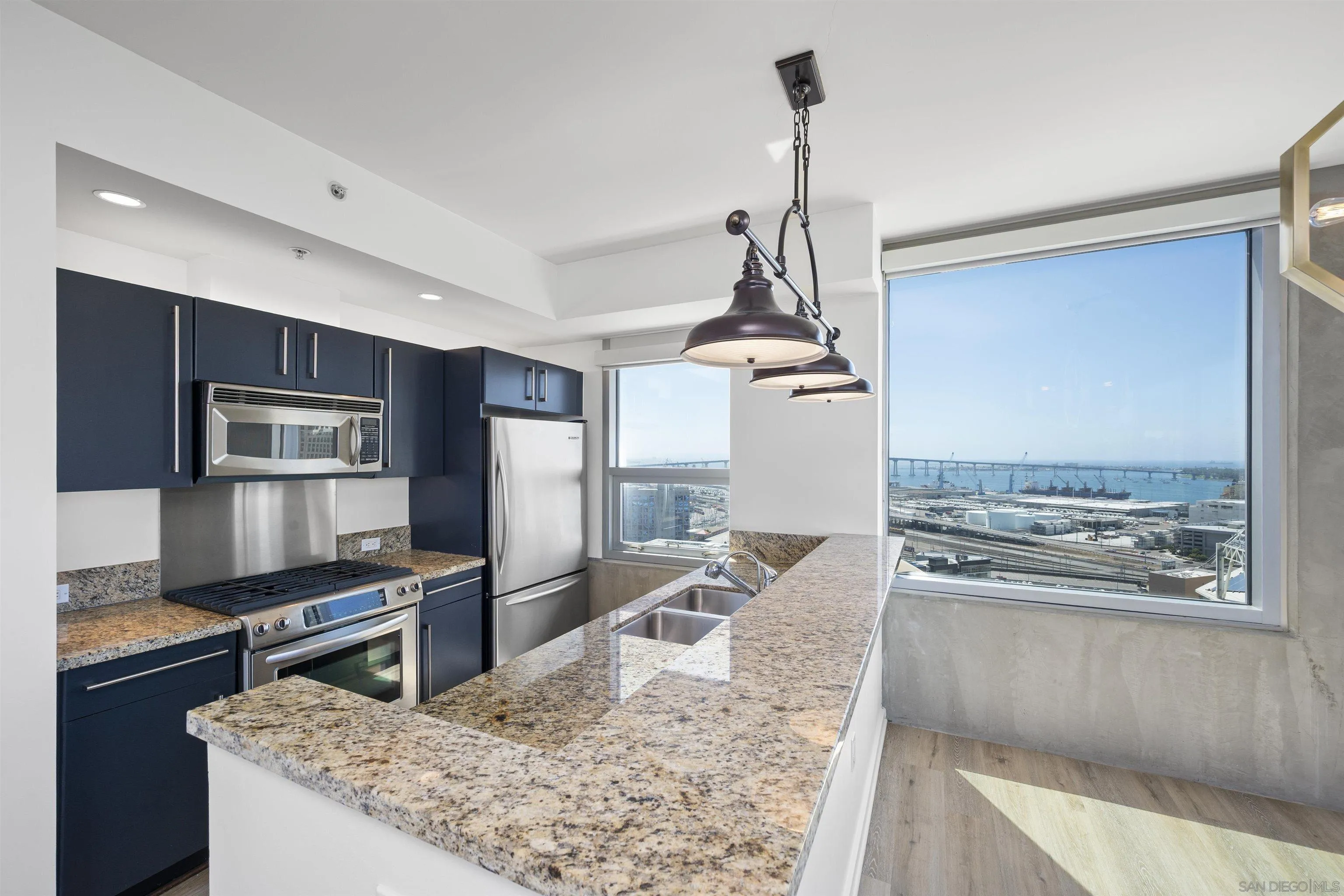 https://cdn.realtyfeed.com/cdn/127/260021766/cb78104be85ce22687f9592e874f76b6.webp