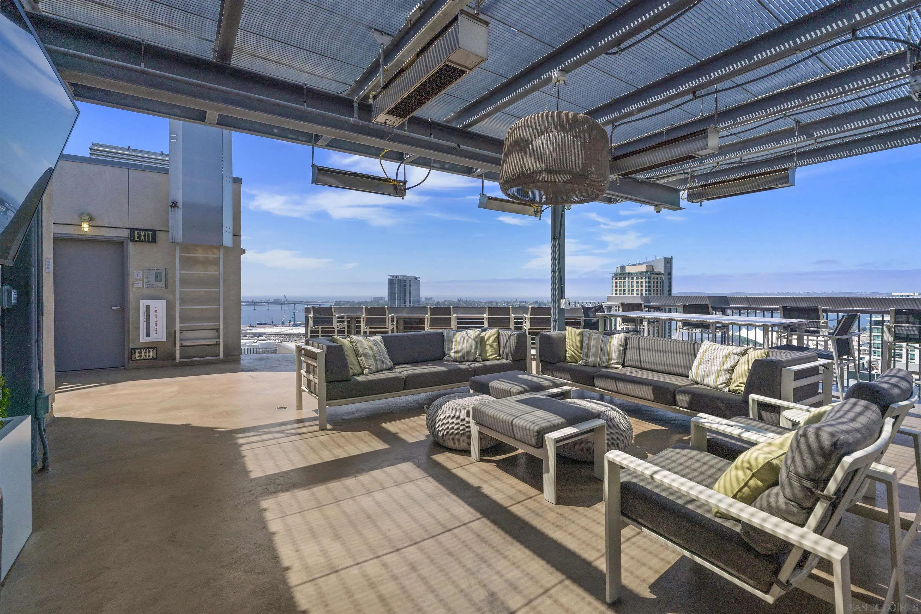https://cdn.realtyfeed.com/cdn/127/260021766/d5cc4352e3bbf00d8e0393c68c69b70f.webp