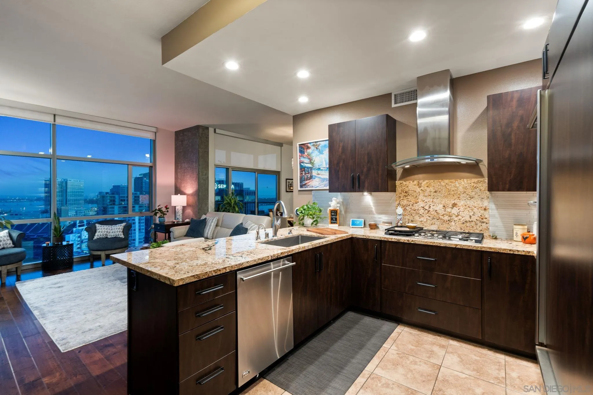 https://cdn.realtyfeed.com/cdn/127/260021767/375972cb722c177c3c299000fc9e6c10.webp