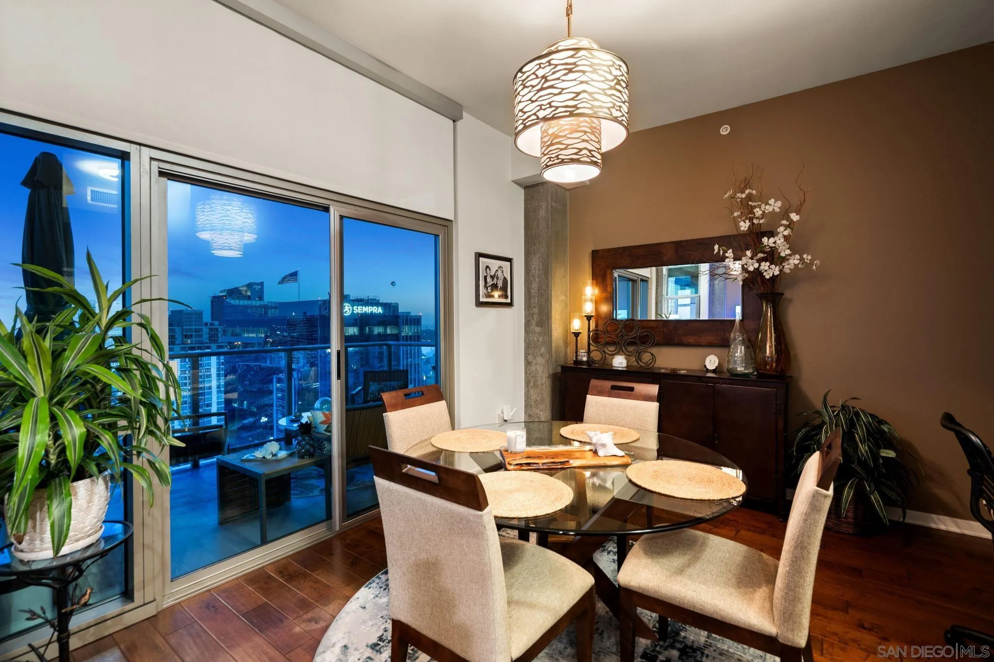 https://cdn.realtyfeed.com/cdn/127/260021767/697a7944e1b036b98ff10d309e25b7d7.webp