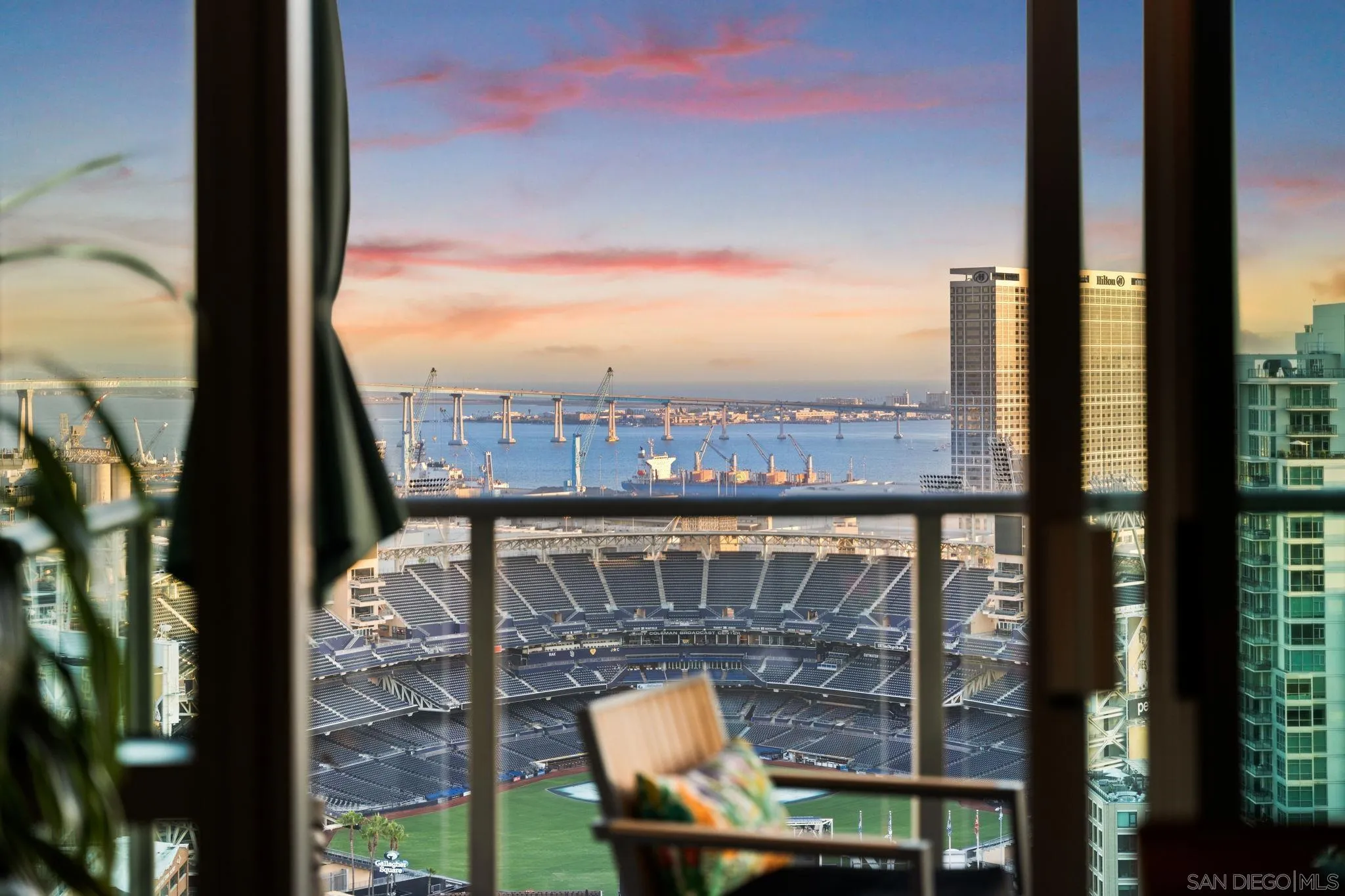 https://cdn.realtyfeed.com/cdn/127/260021767/a8ea7de699bcbeb176e8444b1083d61e.webp