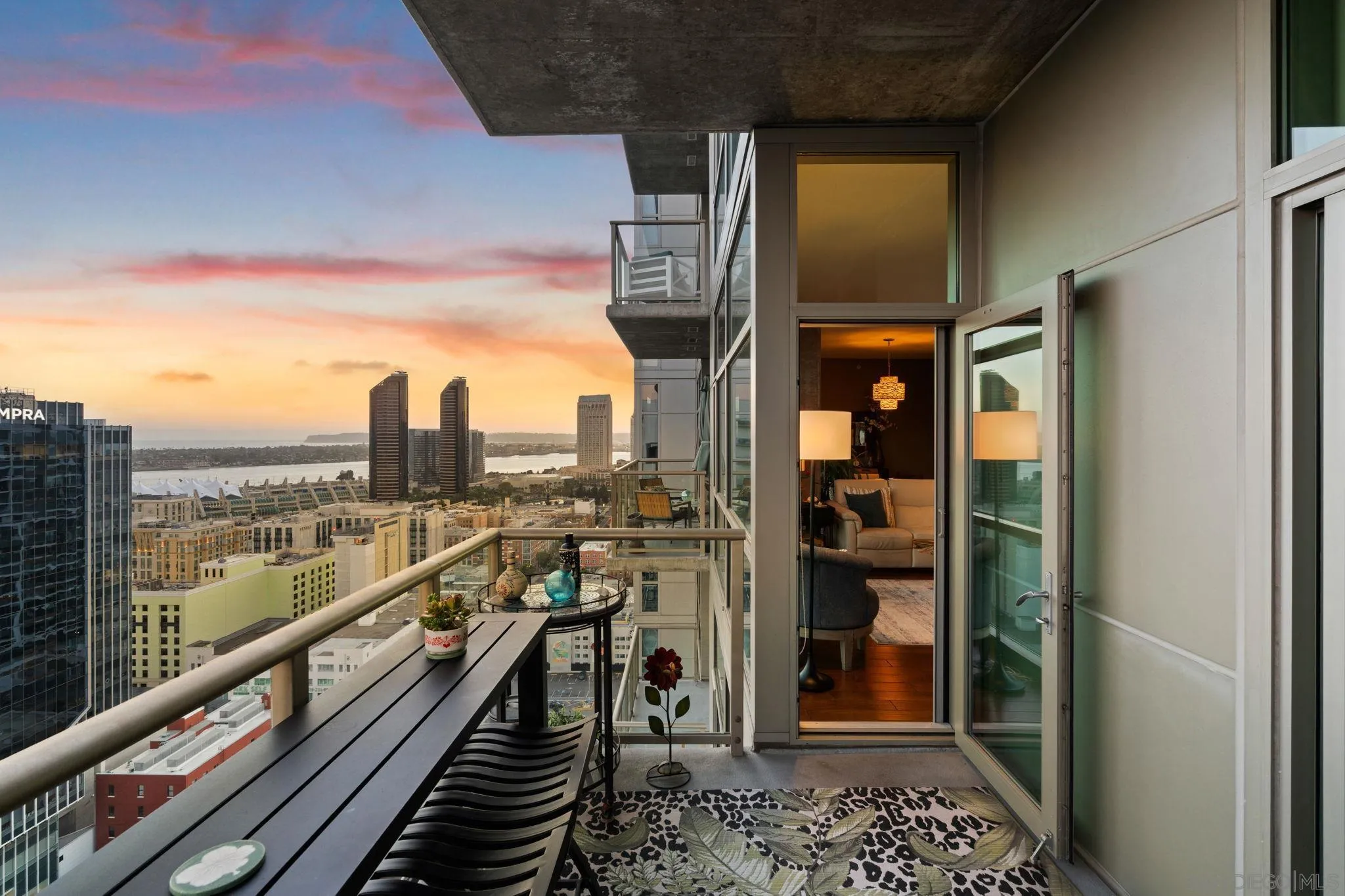 https://cdn.realtyfeed.com/cdn/127/260021767/a9acbc0a5e782941cfdc1307770e15f0.webp