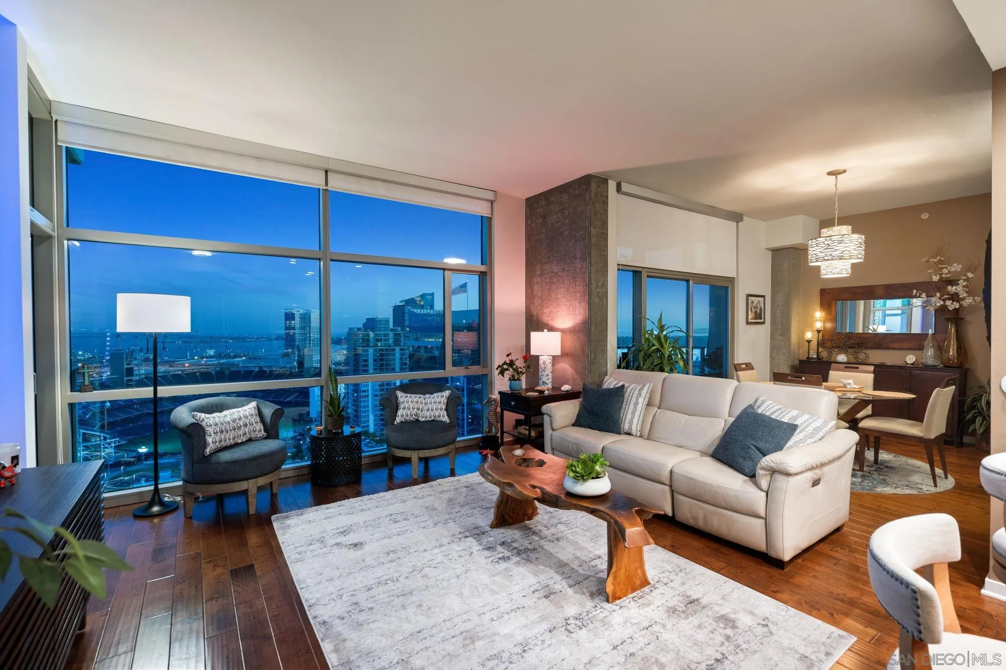 https://cdn.realtyfeed.com/cdn/127/260021767/c99e56dd95857dd62ea70927742b5c06.webp