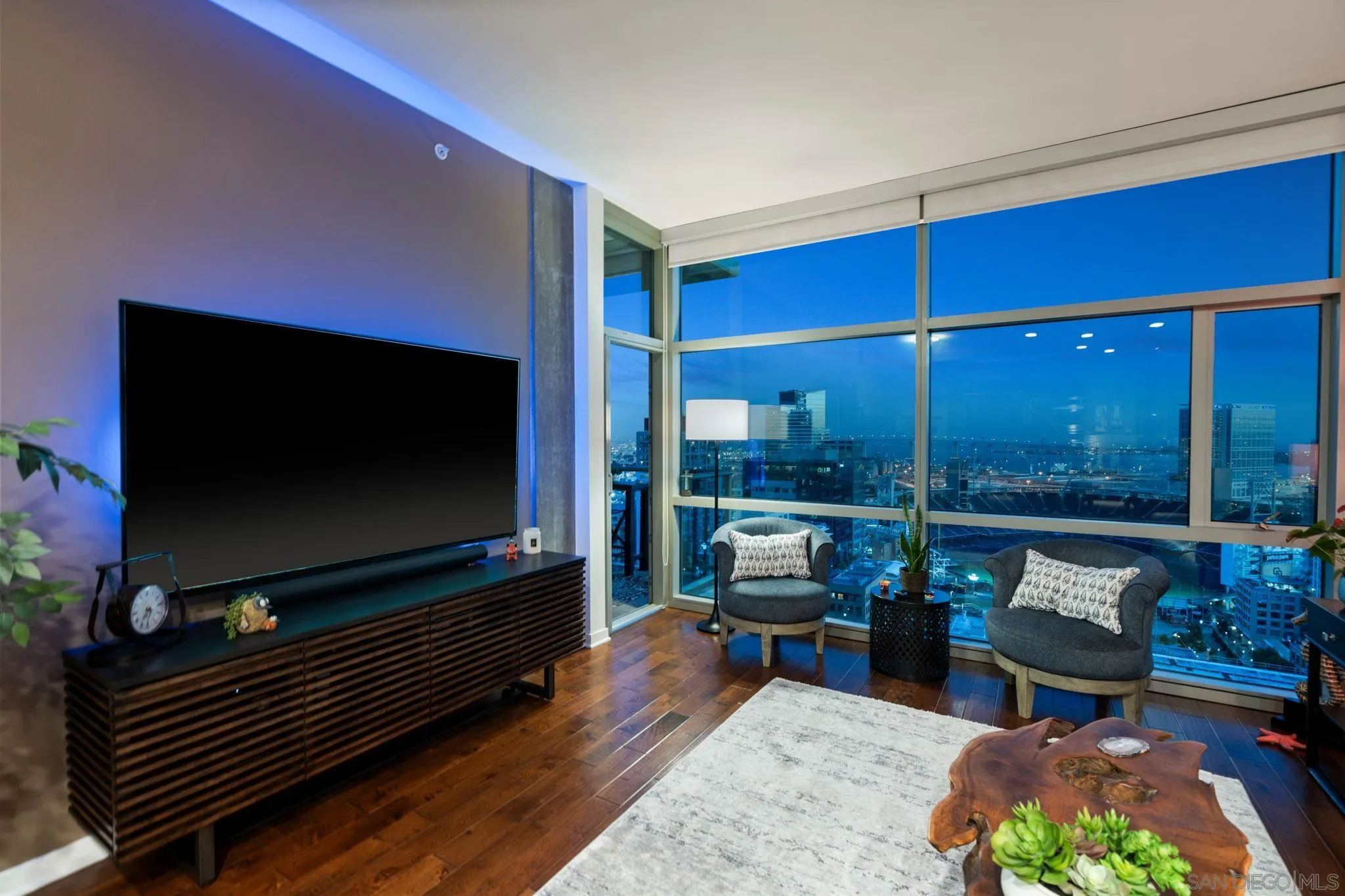 https://cdn.realtyfeed.com/cdn/127/260021767/ee11e7851f73009e4792ceafe558c1d0.webp