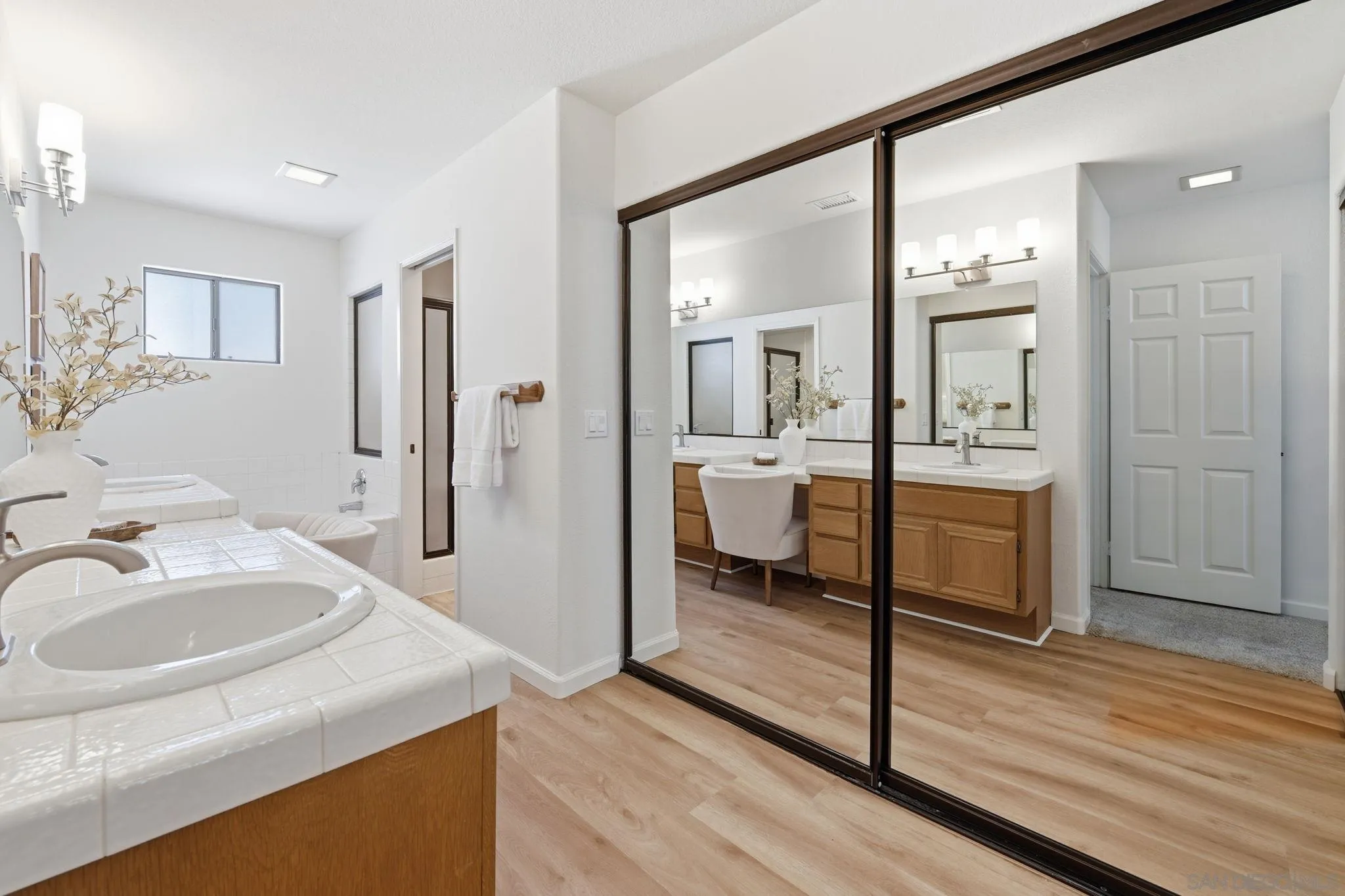 https://cdn.realtyfeed.com/cdn/127/260021769/8f20c3a688c5d2d61b371fe8630259d8.webp