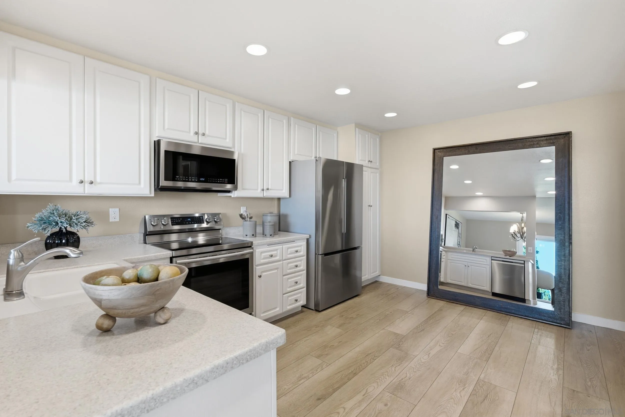 https://cdn.realtyfeed.com/cdn/127/260021770/096778cc0107805ffacb08bdde0710fa.webp