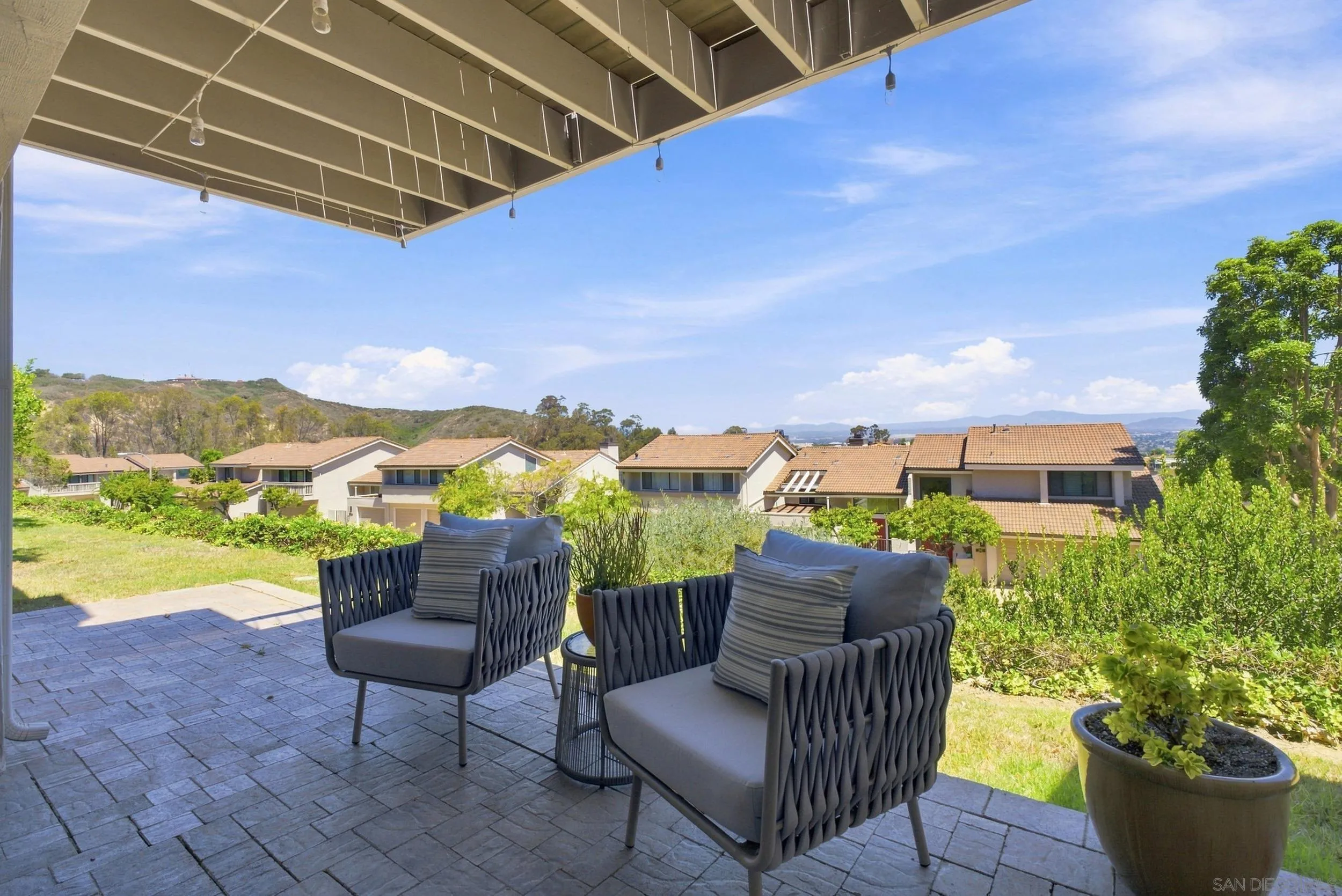 https://cdn.realtyfeed.com/cdn/127/260021770/0d48c585a6dc1b47ec8122b70b49e277.webp