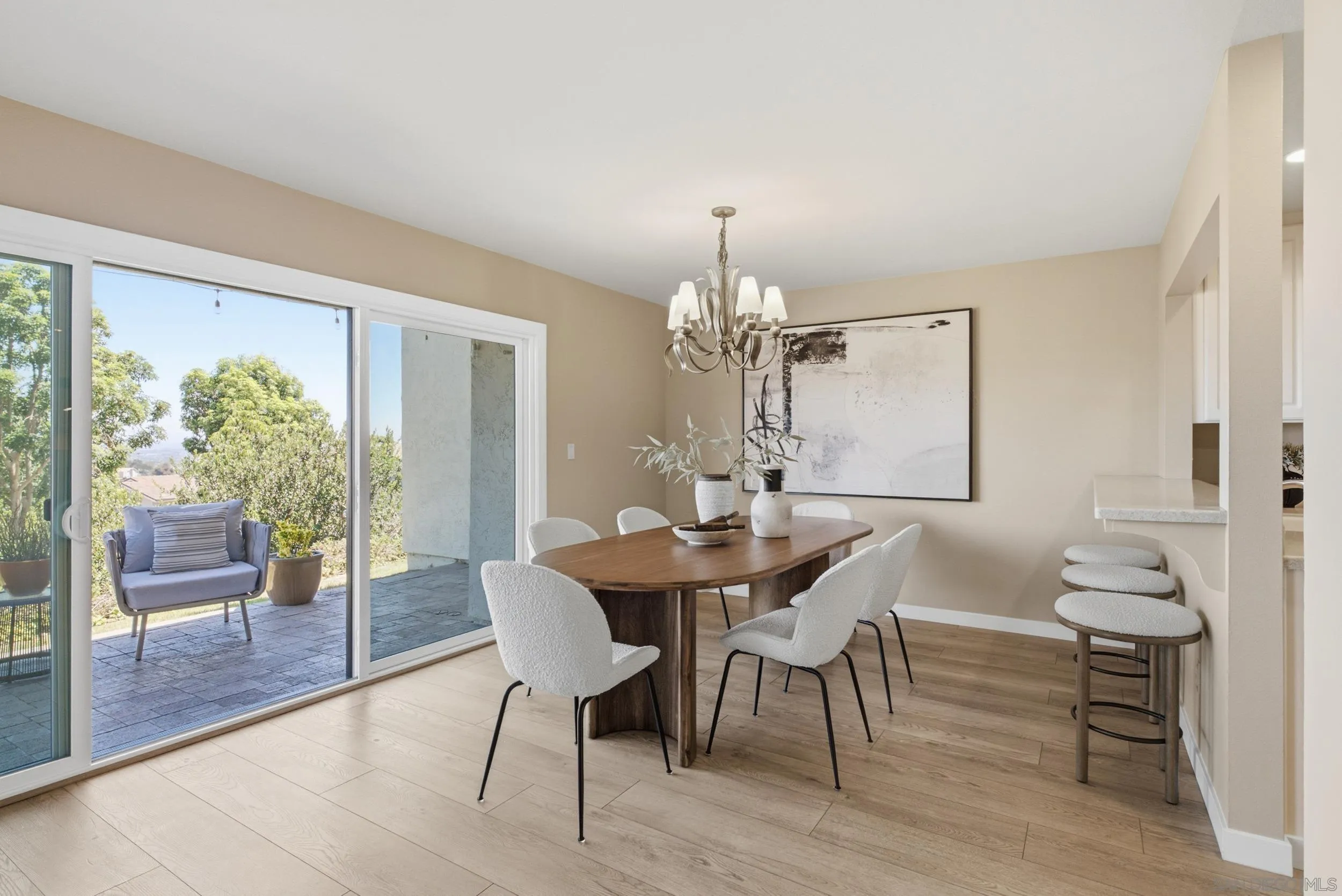 https://cdn.realtyfeed.com/cdn/127/260021770/35c617160c6fa4cd7bda8e549e2406b2.webp