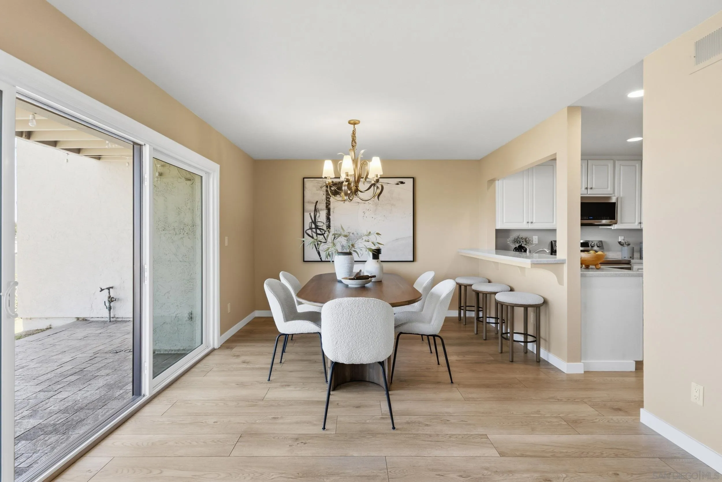 https://cdn.realtyfeed.com/cdn/127/260021770/455ff7b10d2e800e65a3952def928d70.webp