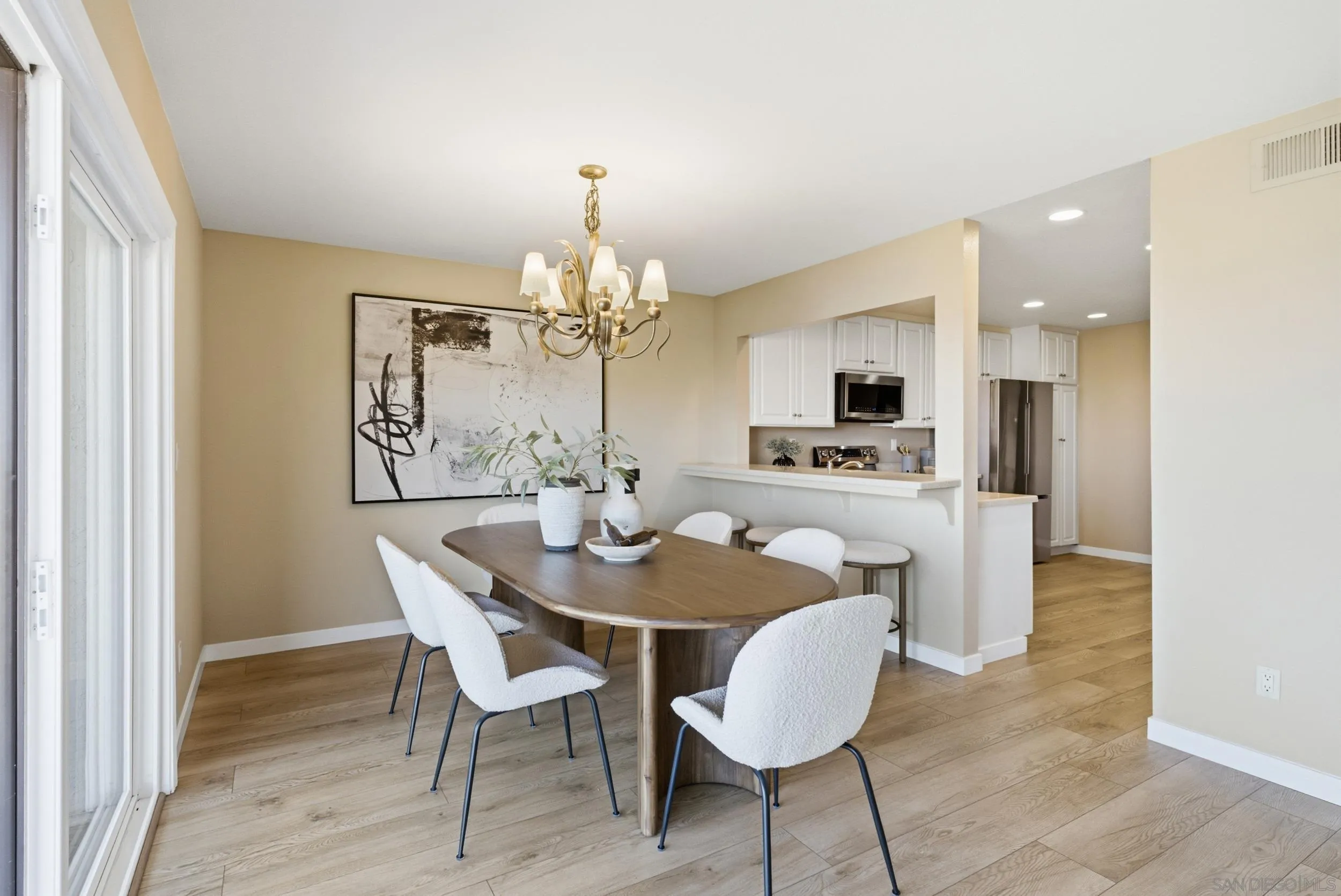 https://cdn.realtyfeed.com/cdn/127/260021770/4d914d1a25a5b8e777e3c3647fe93a77.webp