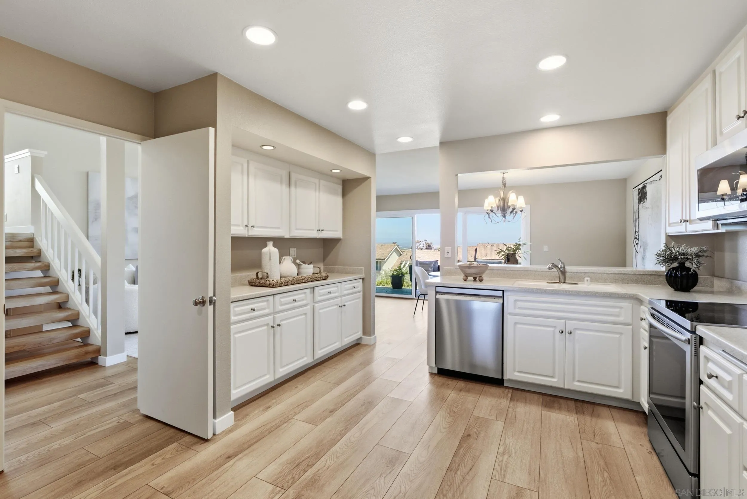 https://cdn.realtyfeed.com/cdn/127/260021770/575f5dcb81109ba63522cd7bb2de3d58.webp