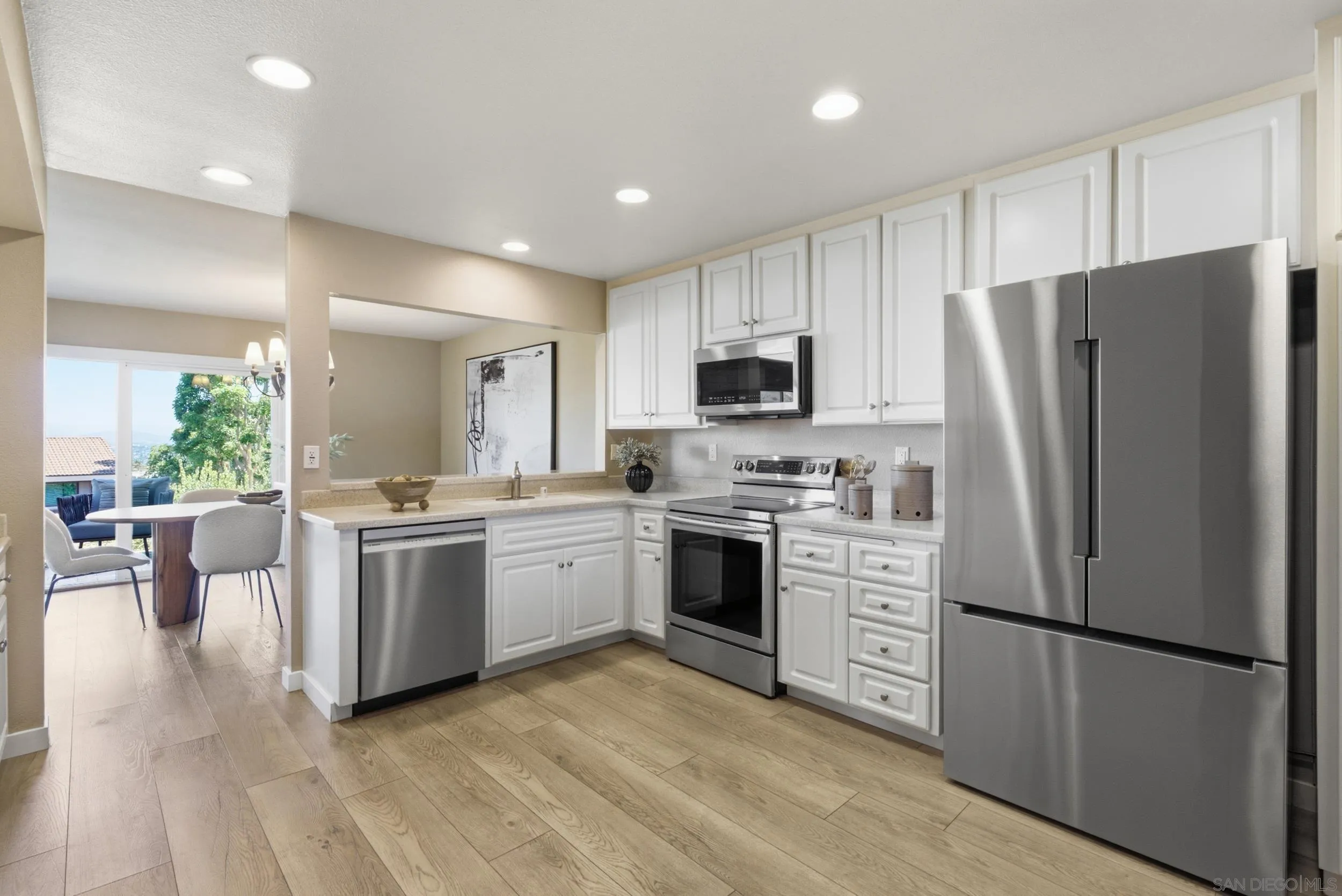 https://cdn.realtyfeed.com/cdn/127/260021770/8dac8b22f88dbbe8d2386516aeb717ed.webp