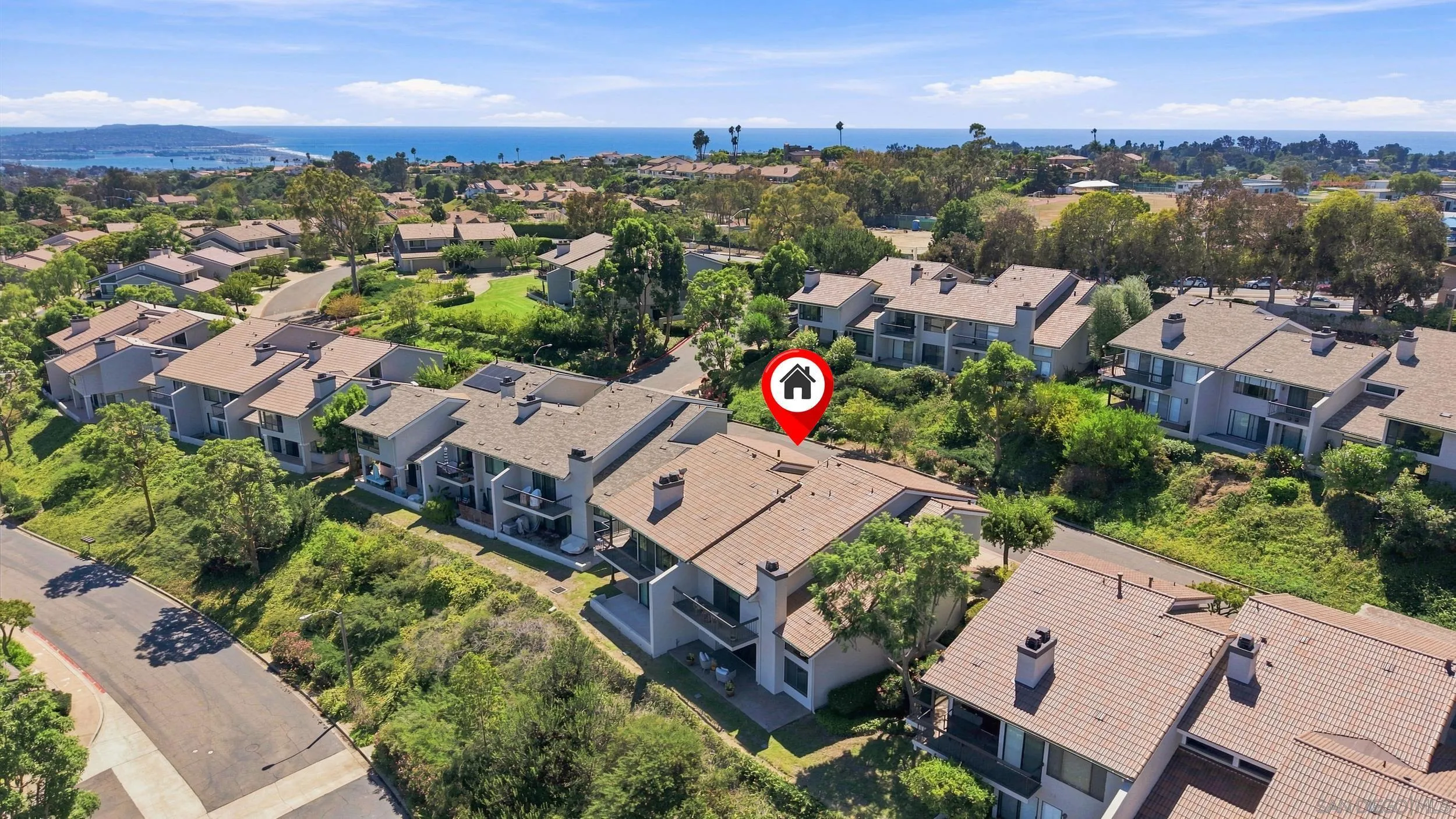 https://cdn.realtyfeed.com/cdn/127/260021770/a1b77b653bfbd80ce16b1c9df8b8d7f2.webp