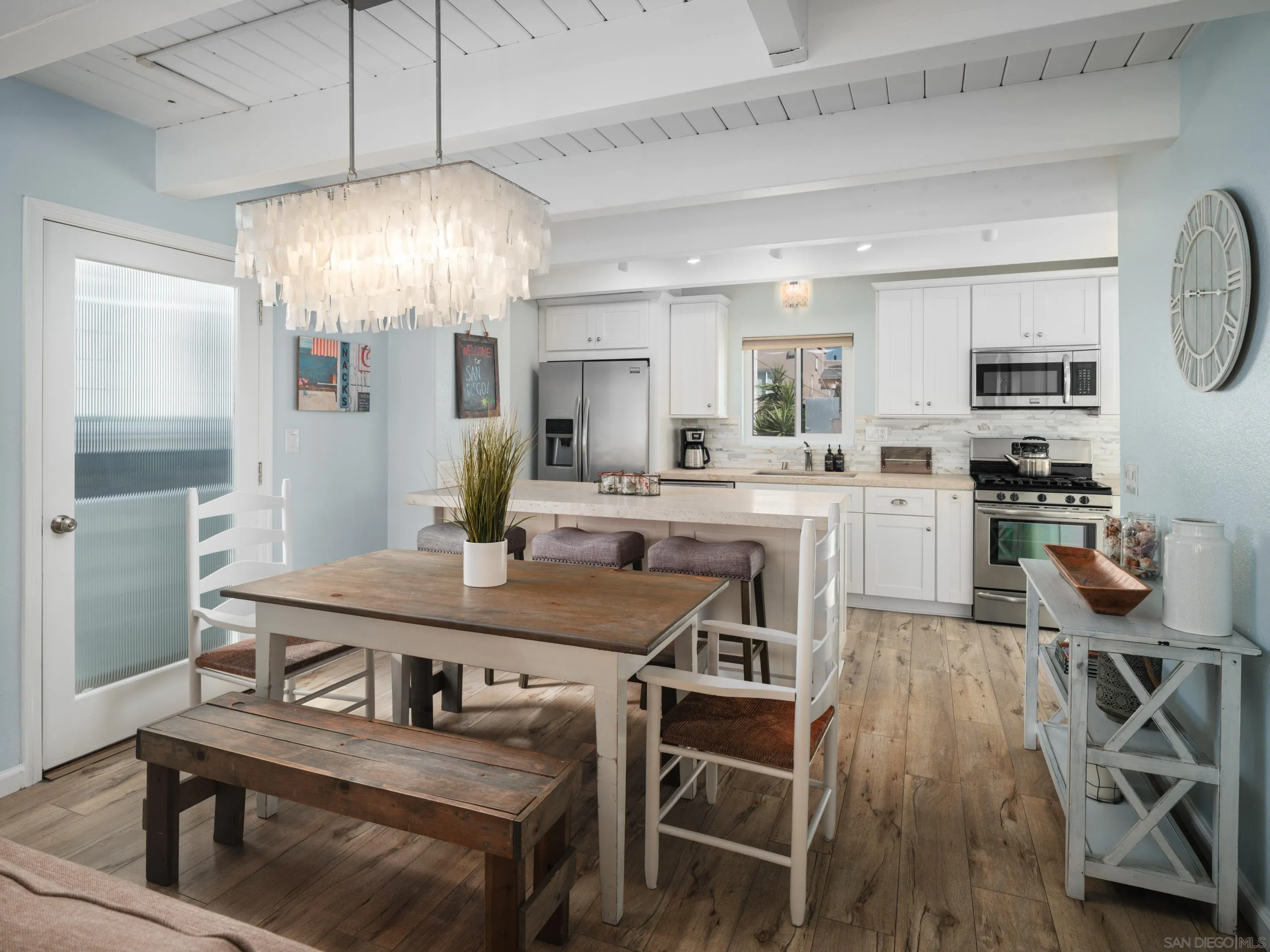 https://cdn.realtyfeed.com/cdn/127/260021774/03d72e0cd9eaaeeeb347fa1c2de95153.webp