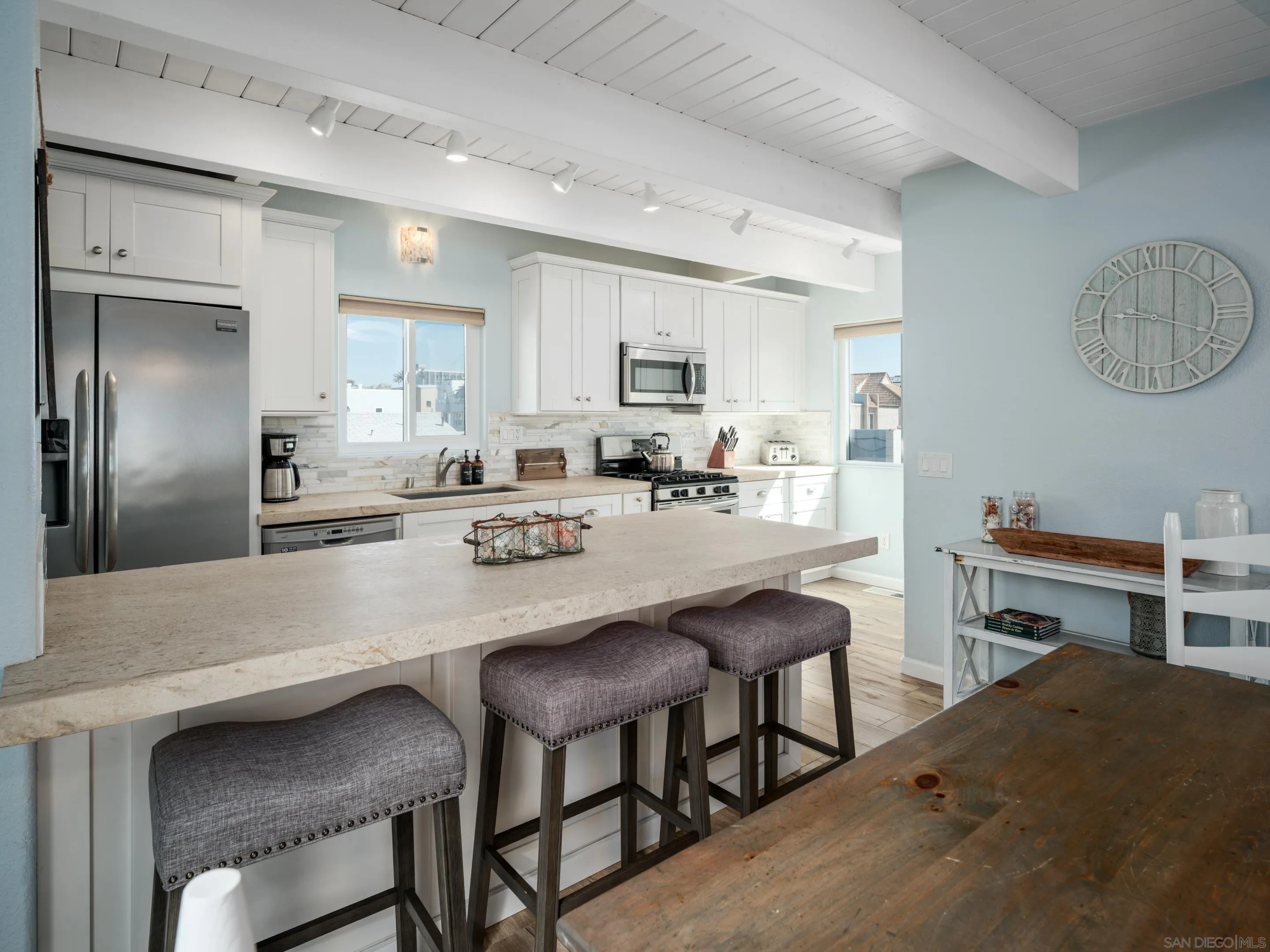 https://cdn.realtyfeed.com/cdn/127/260021774/129f5ff1ab2a8e1dd741af540274bbd4.webp